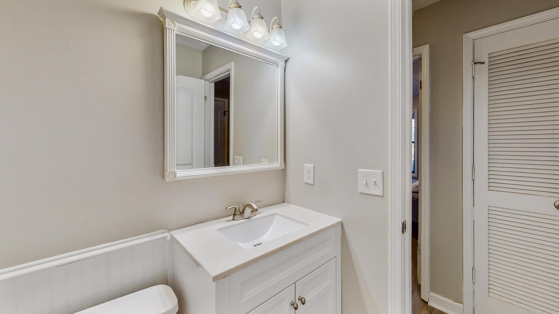bathroom, detected: