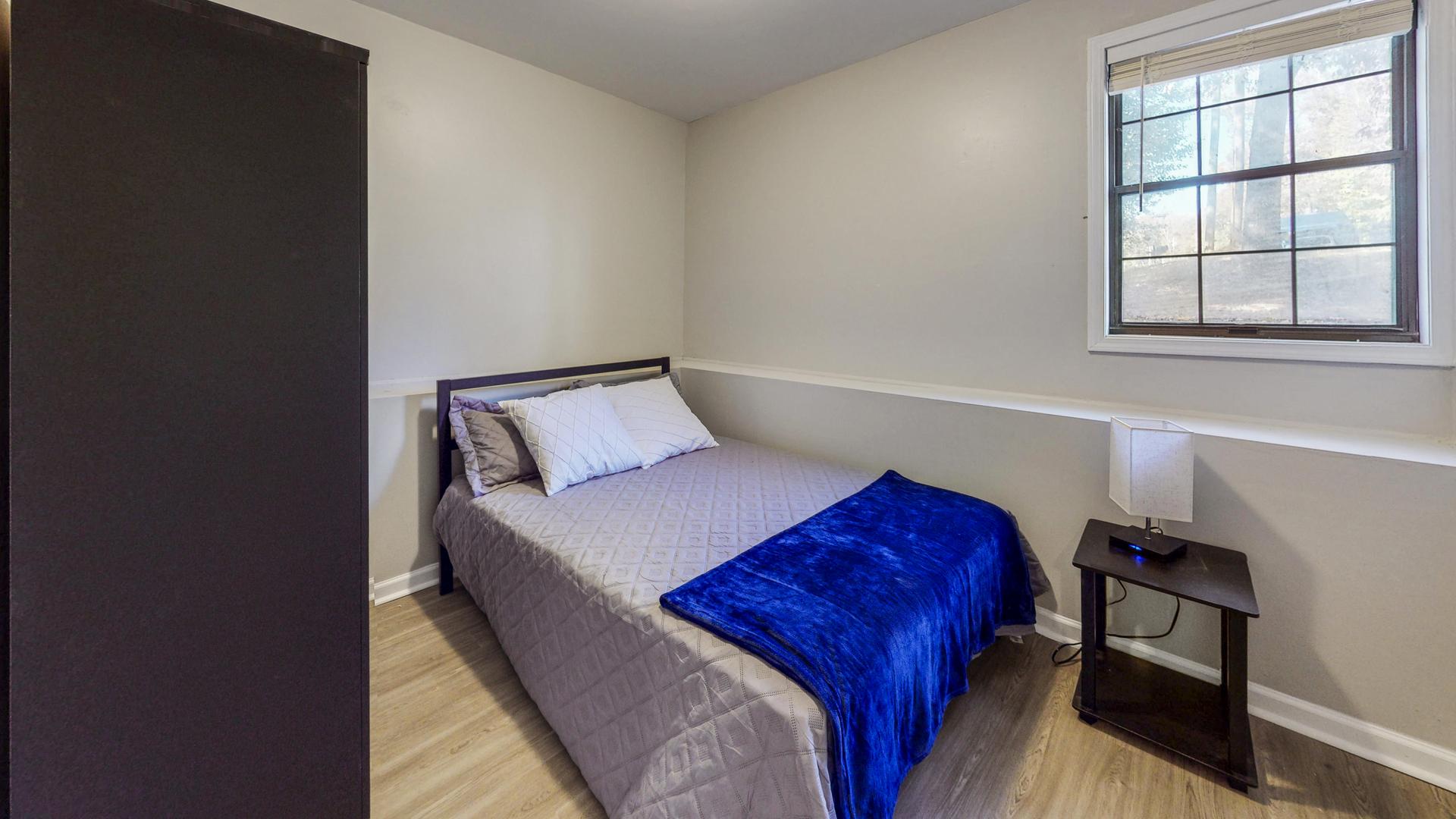 bedroom, detected: bed