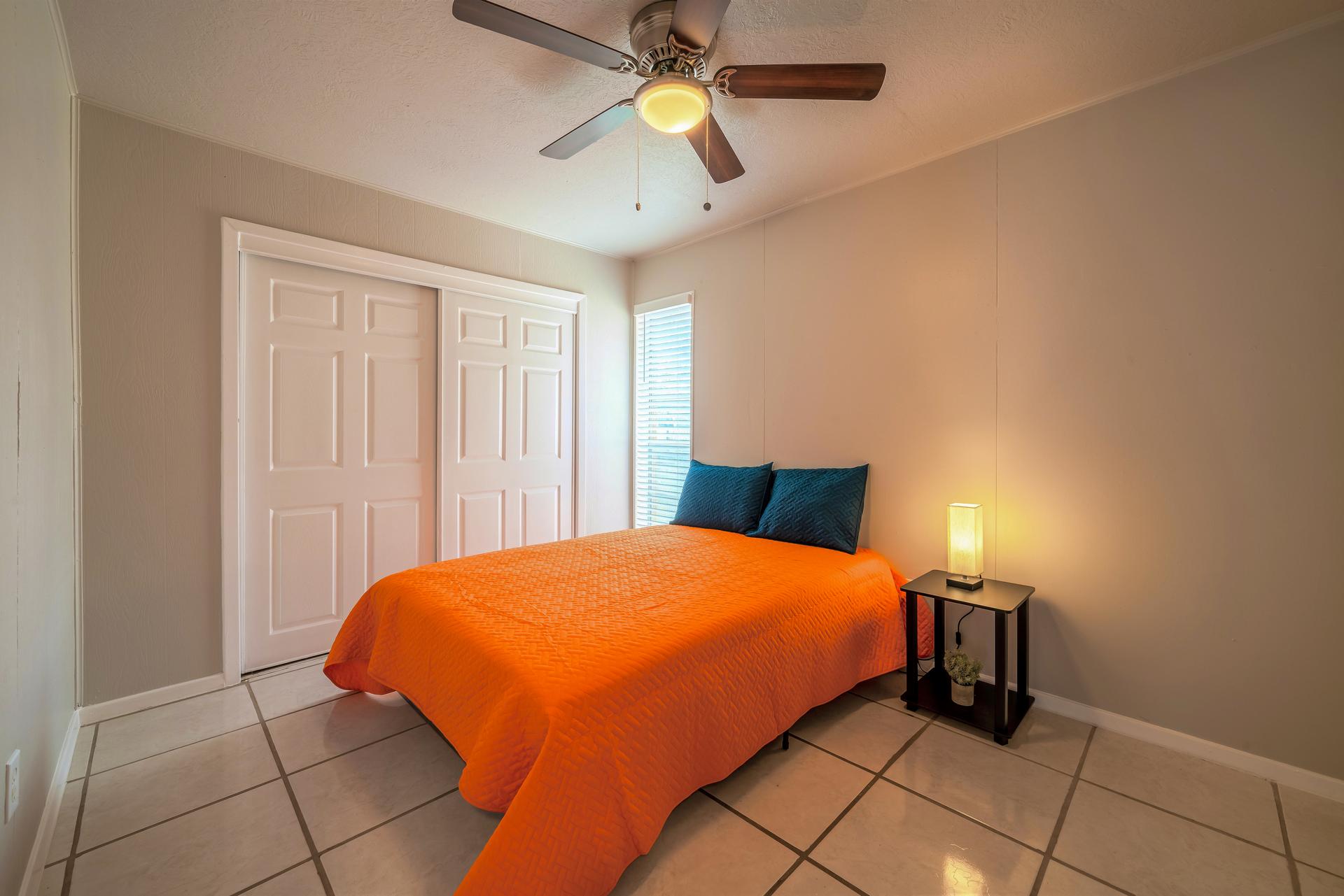 bedroom, detected: ceiling fan, bed