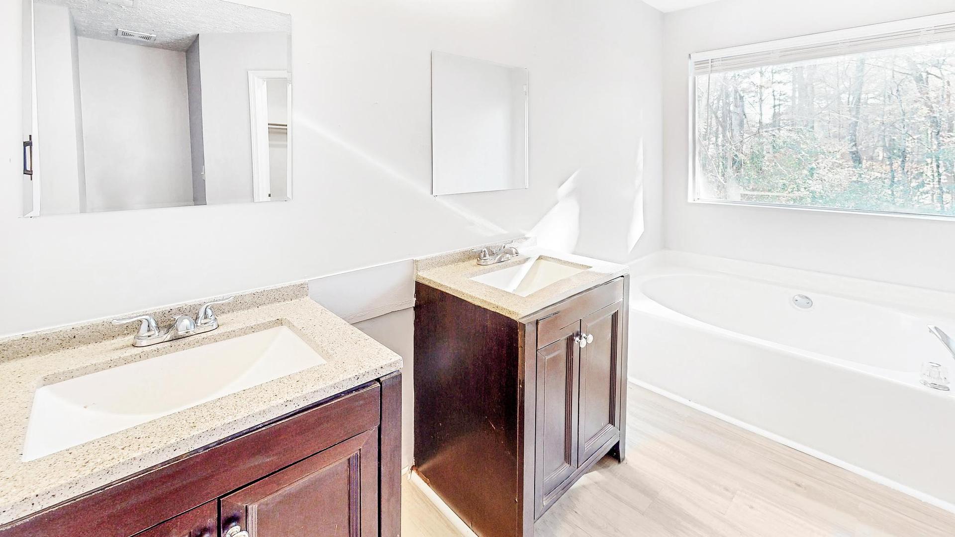 Bathroom(s)