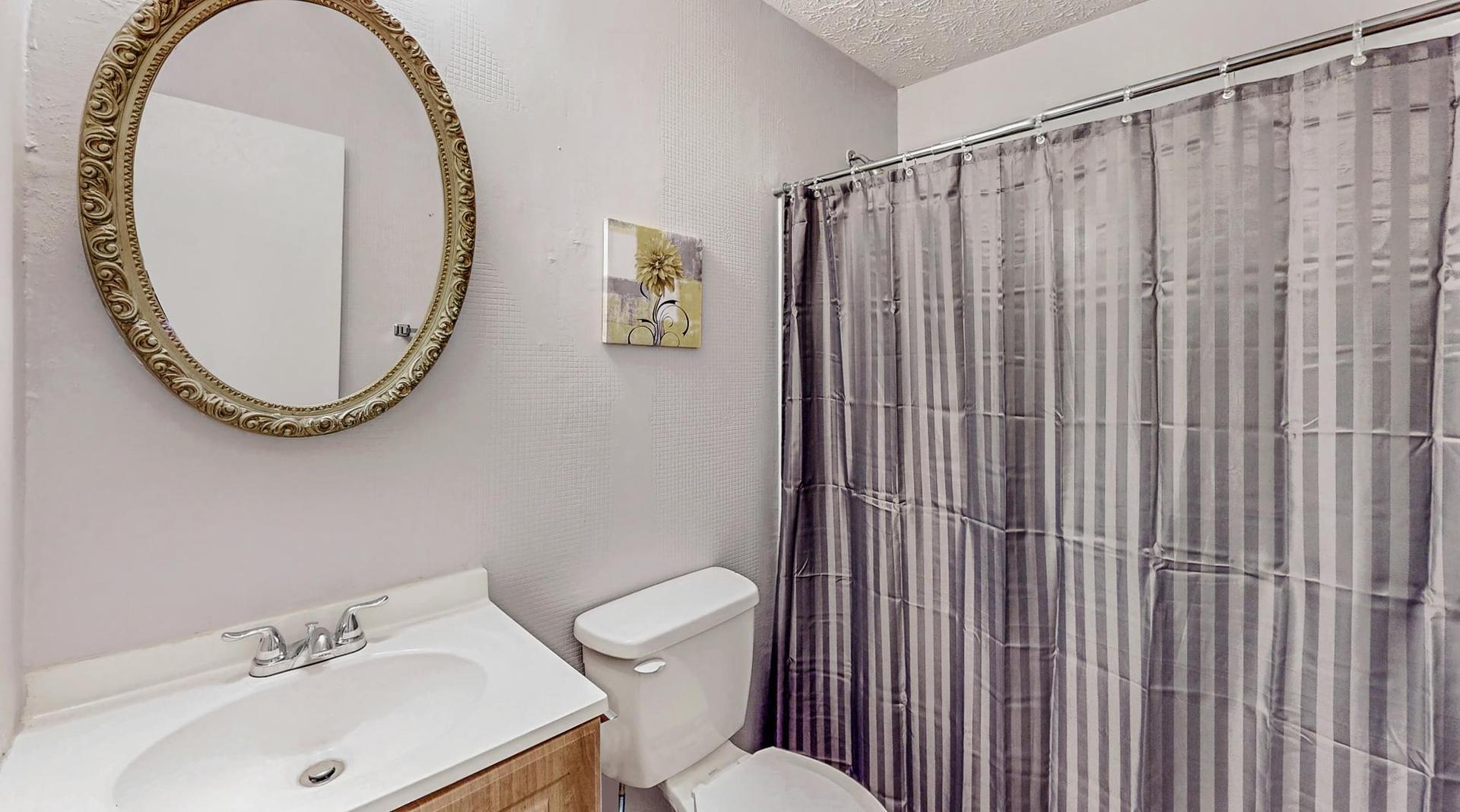 Bathroom(s)