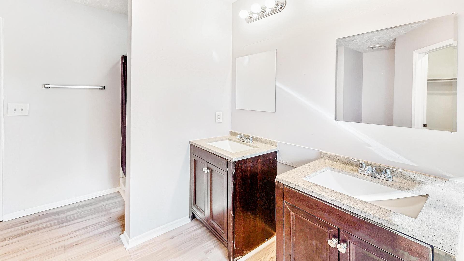 Bathroom(s)
