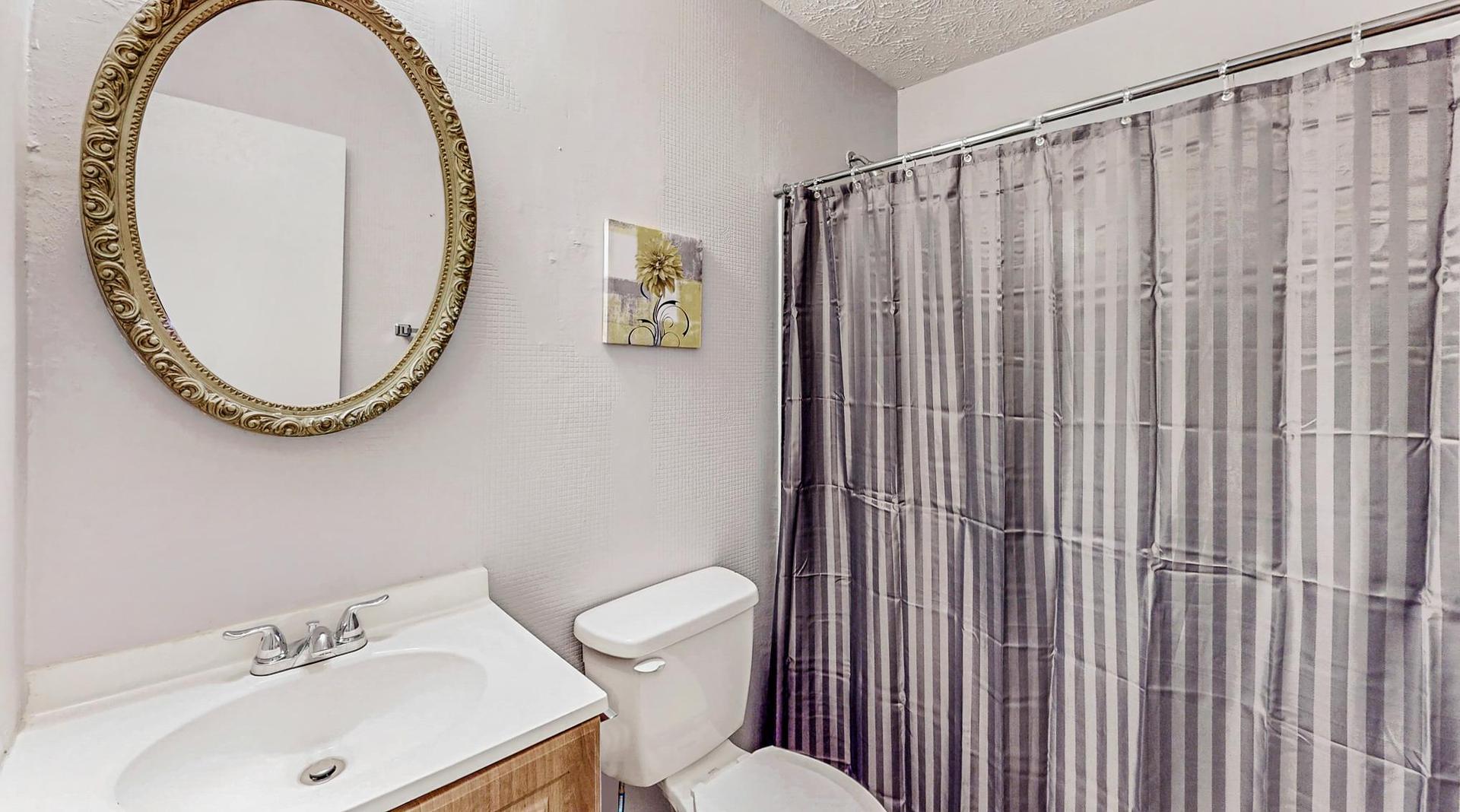 bathroom, detected: toilet