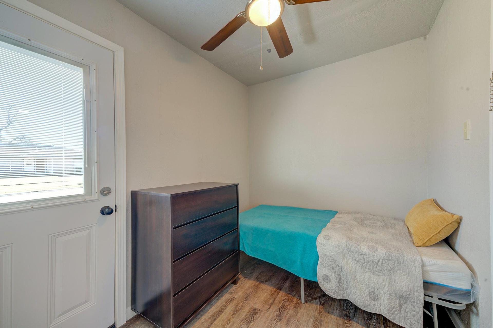 This room is smaller than average, hence the rate