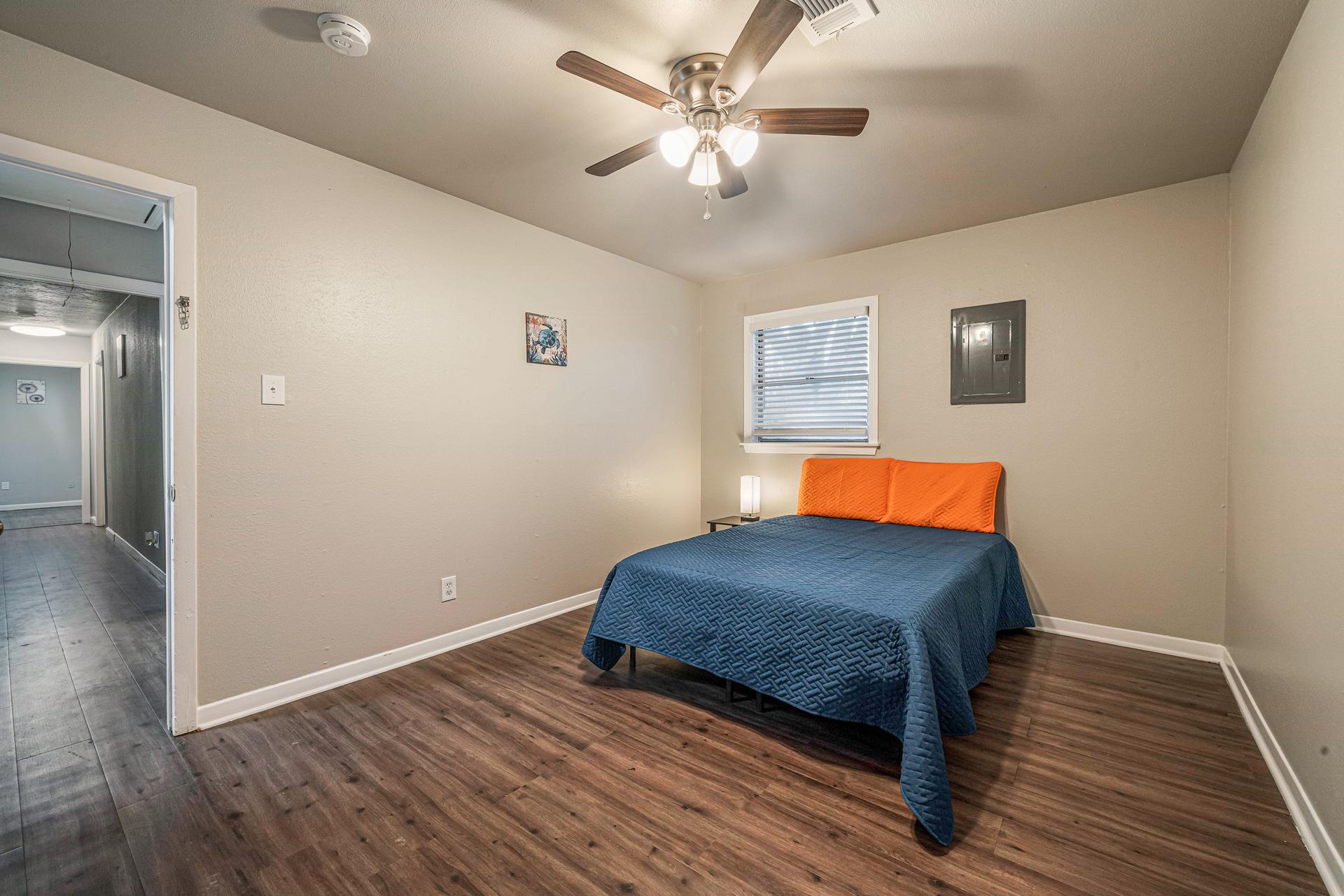 bedroom, detected: ceiling fan, window blind