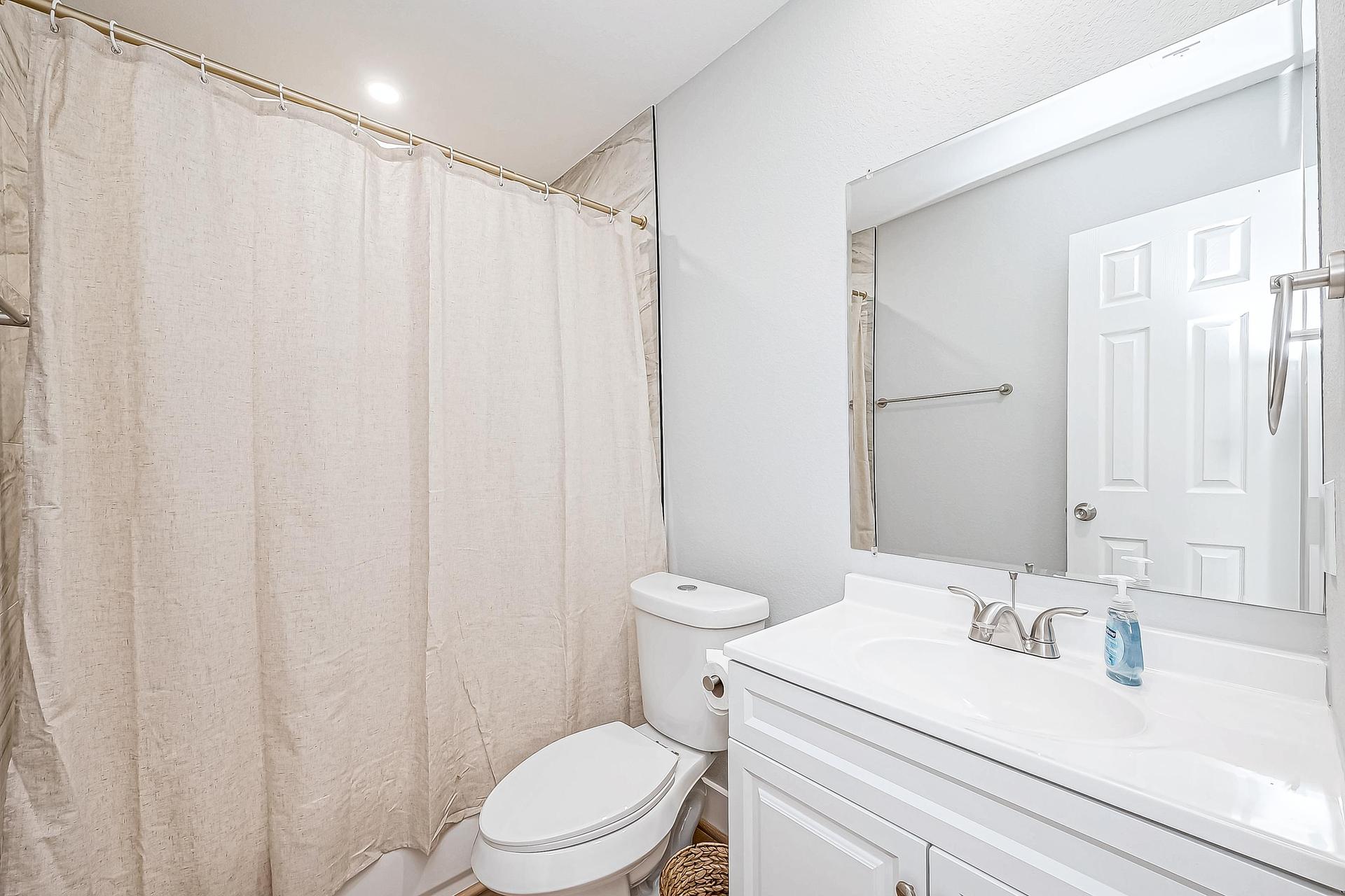 The Adventurer's Private Ensuite Bathroom