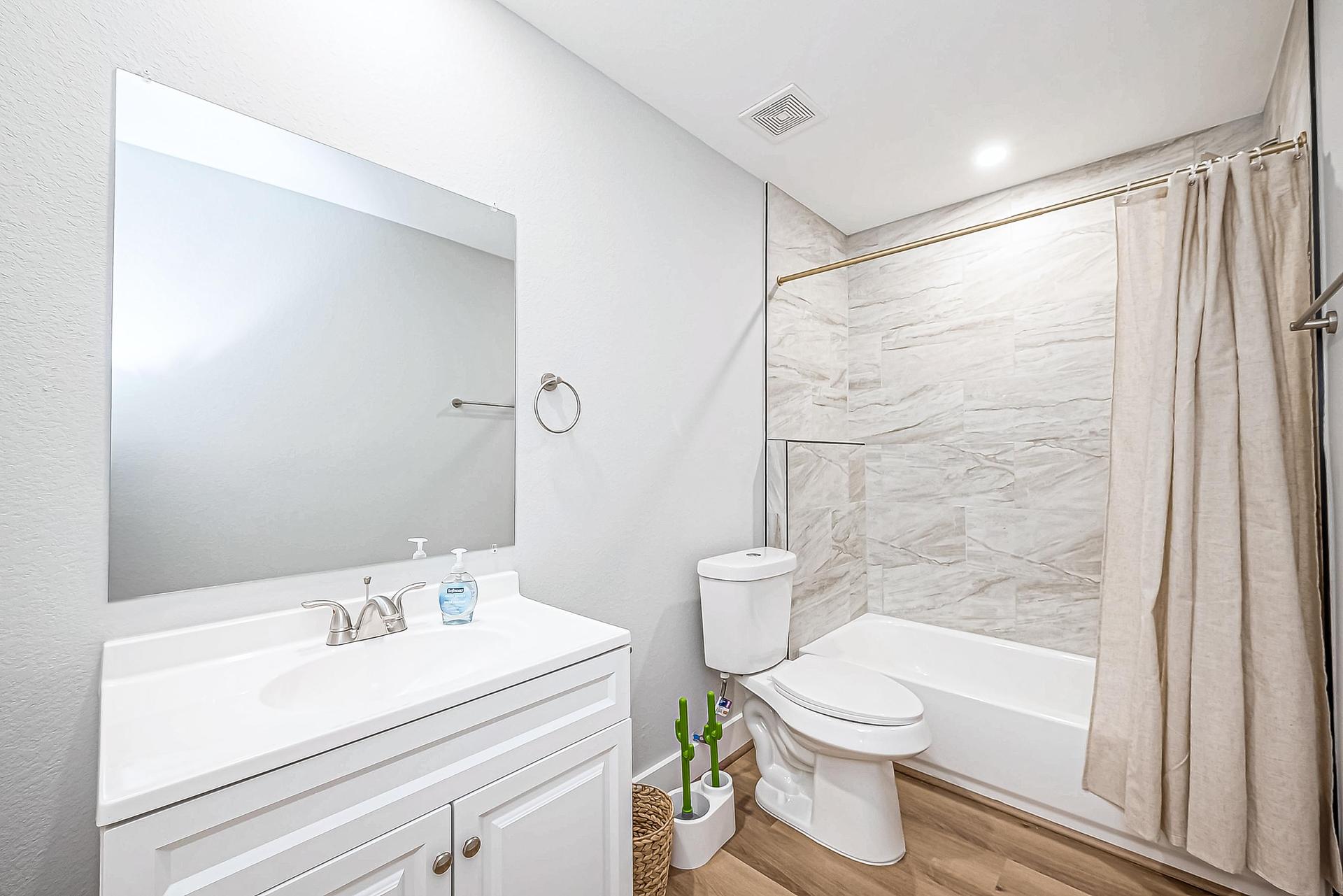 The Seeker's Private Ensuite Bathroom
