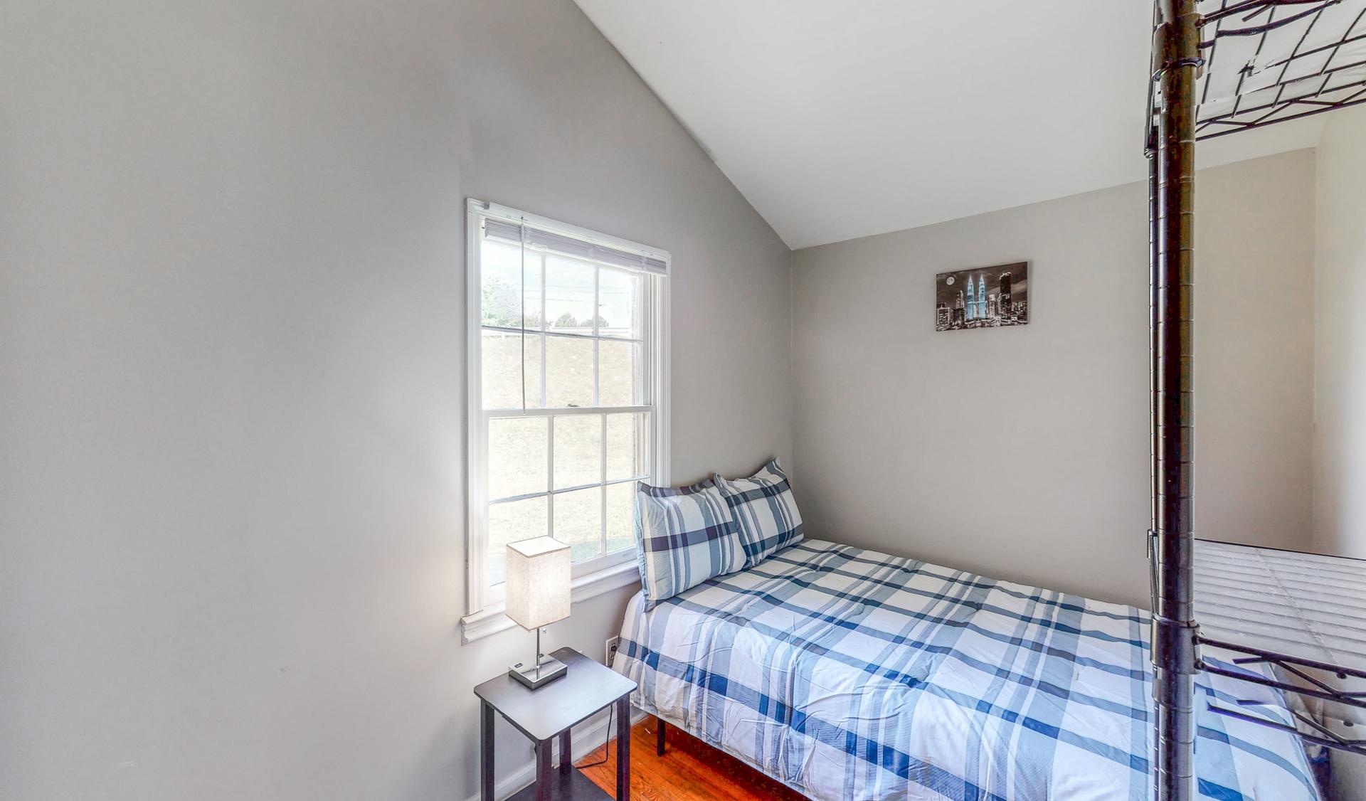 bedroom, detected: bed