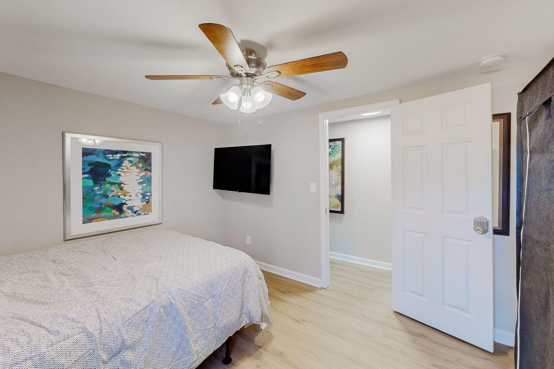 Queen Bedroom