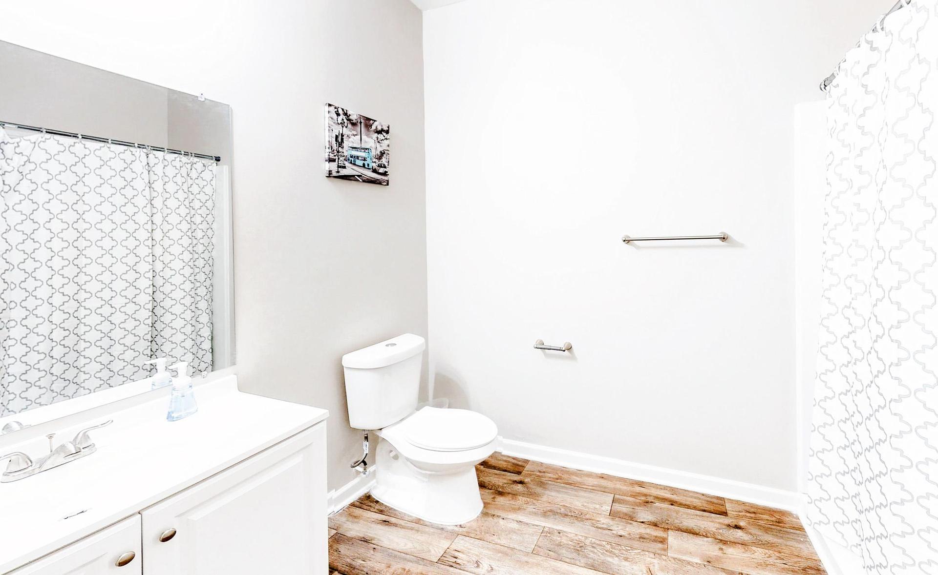 Bathroom(s)