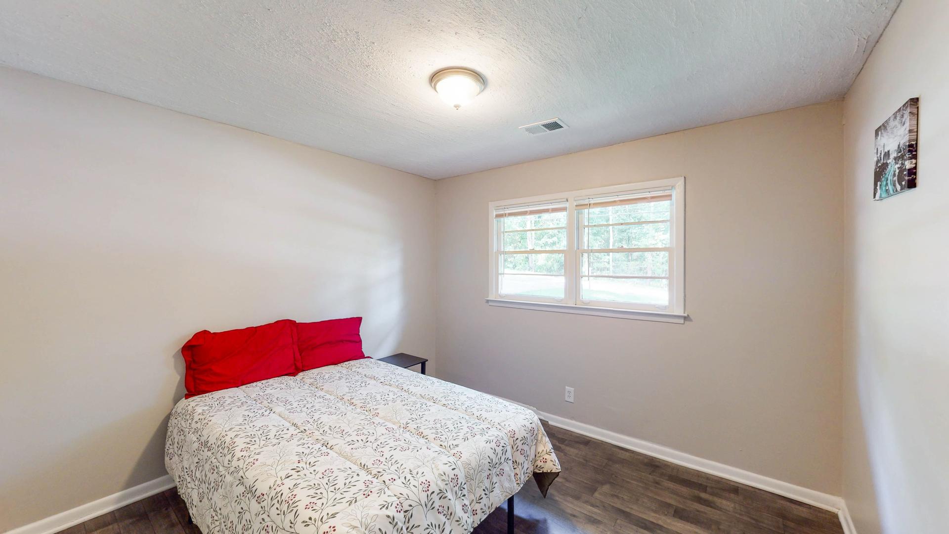 bedroom, detected: bed, window blind