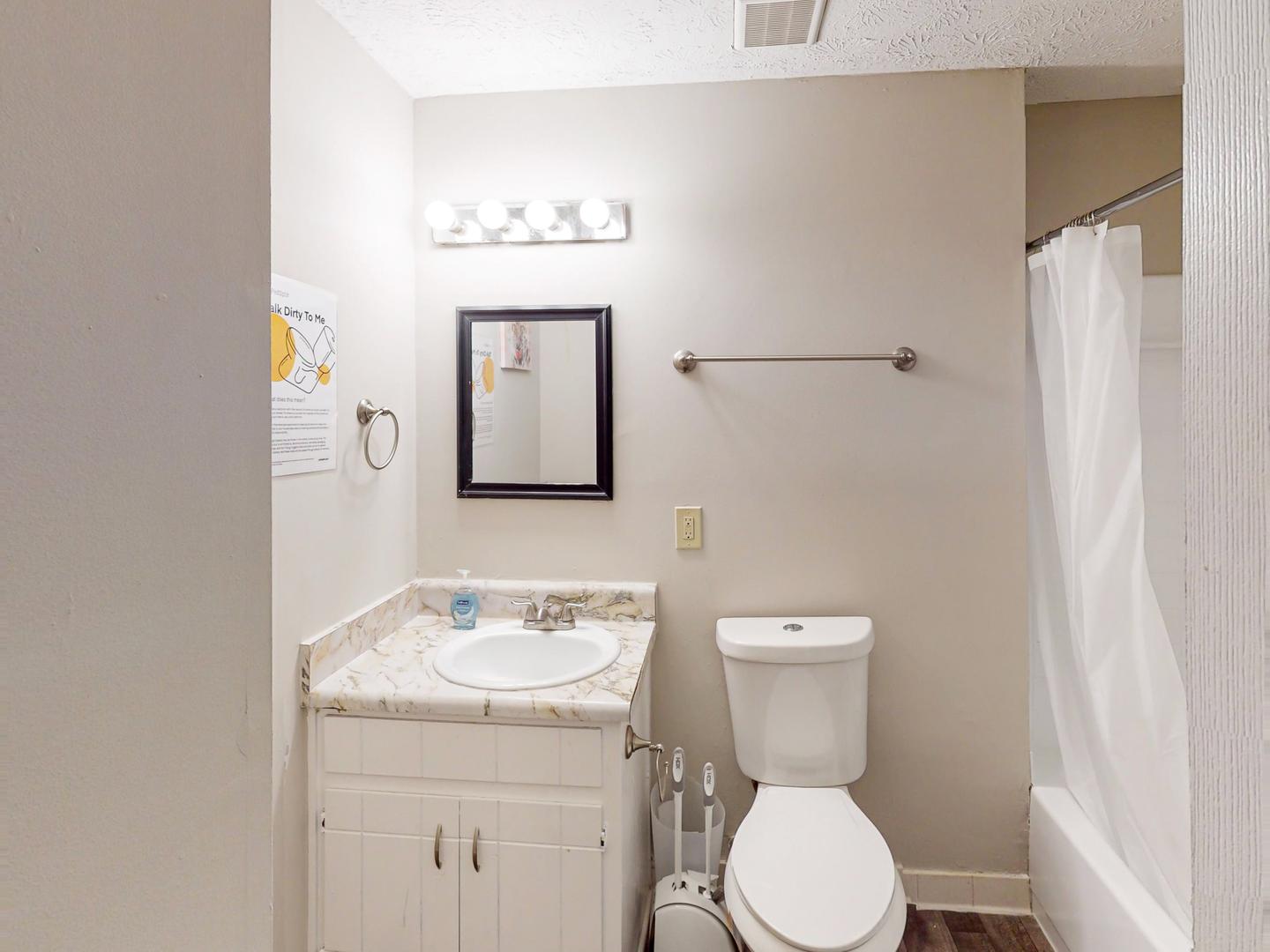 Bathroom(s)