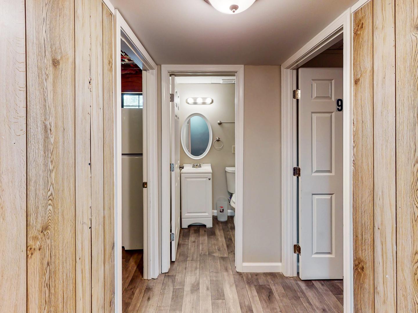 Bathroom(s)