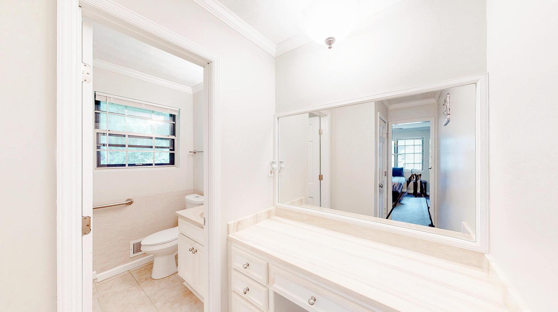 bathroom, detected: toilet