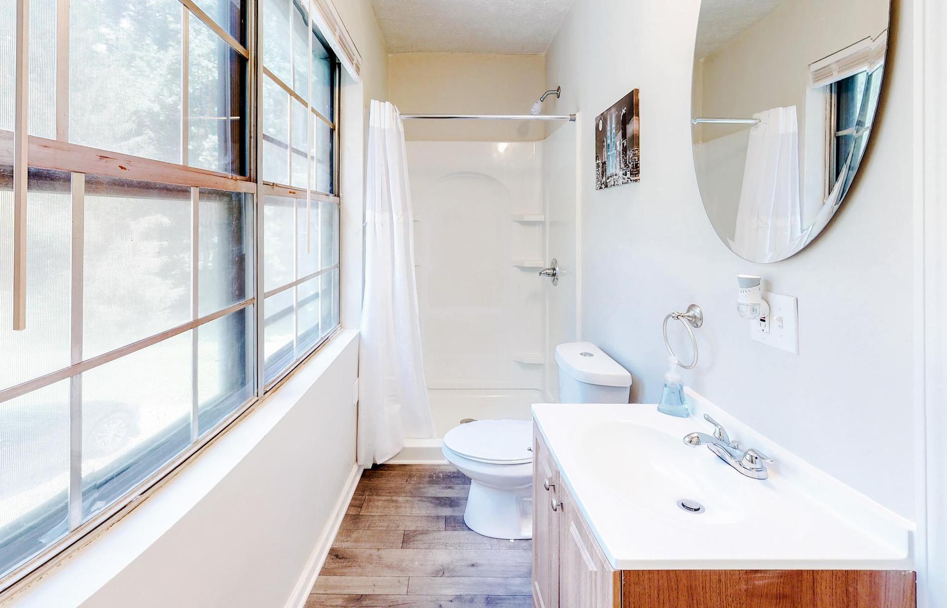 bathroom, detected: toilet
