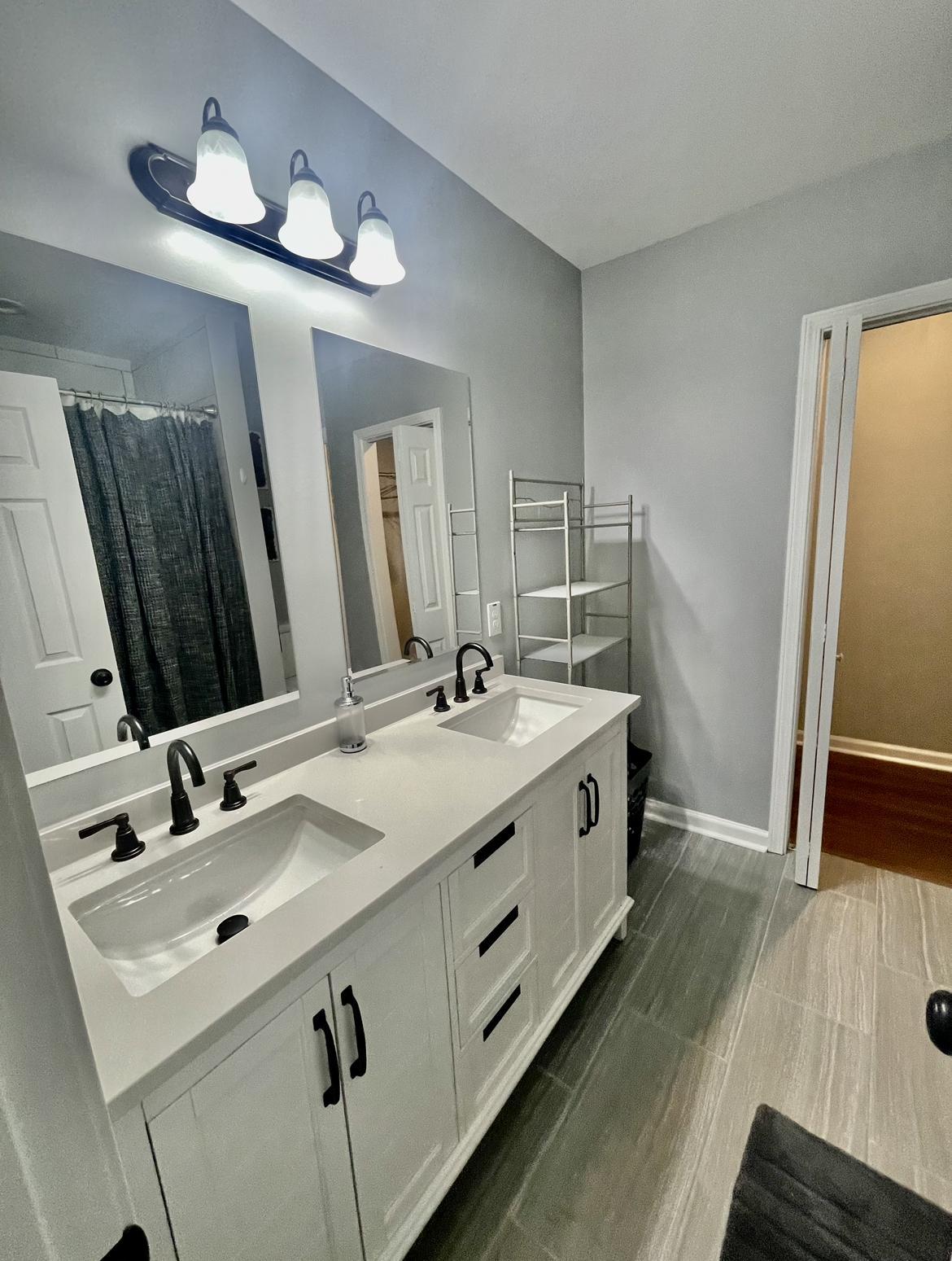 Private Bathroom with walk in closet