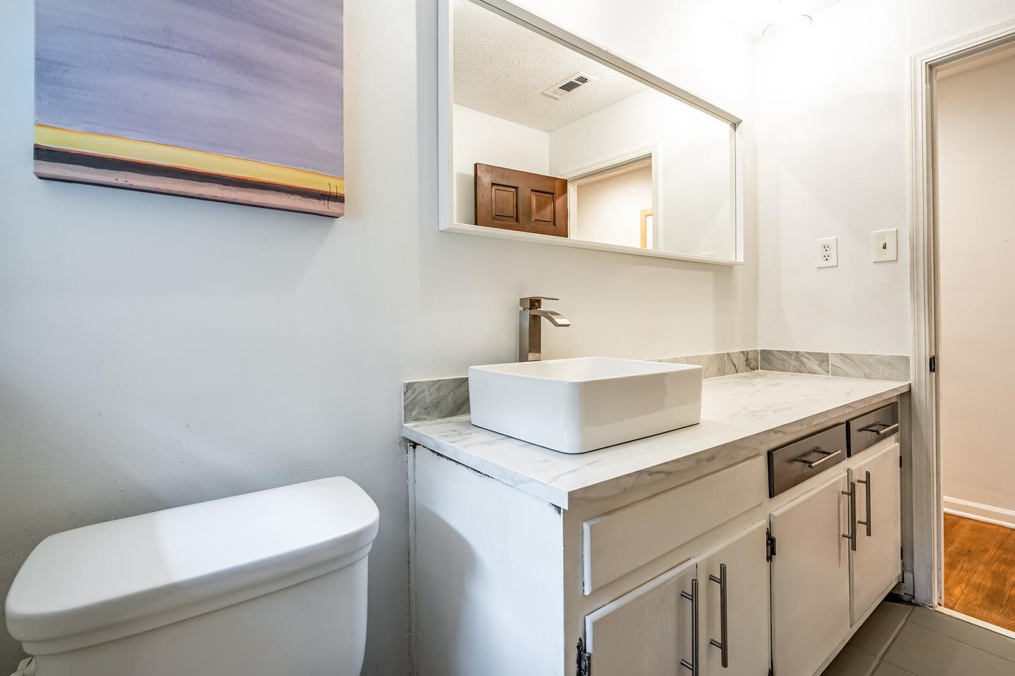 Bathroom(s)