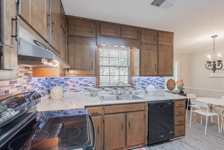 Common spaces including the kitchen