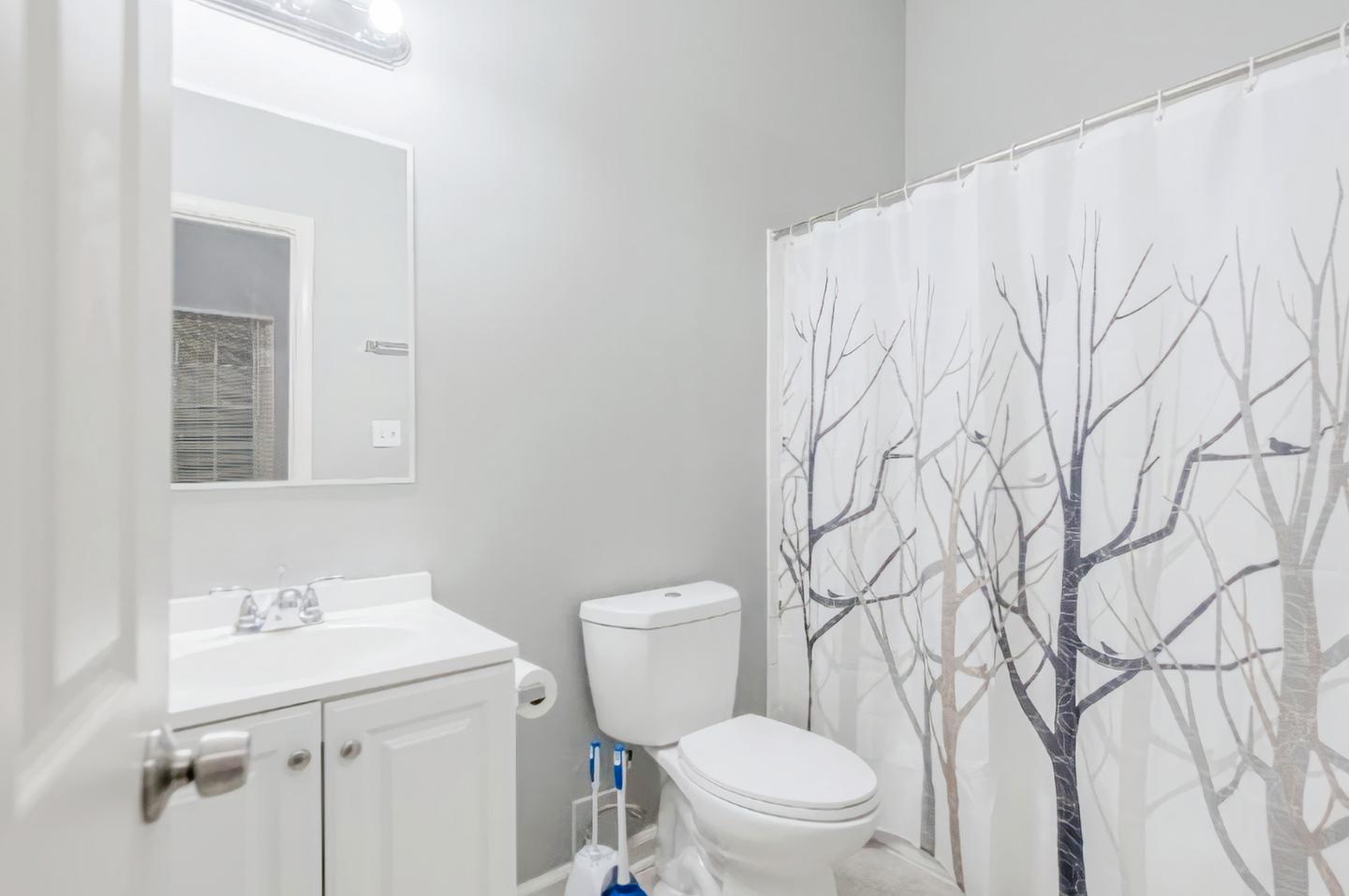Bathroom(s)