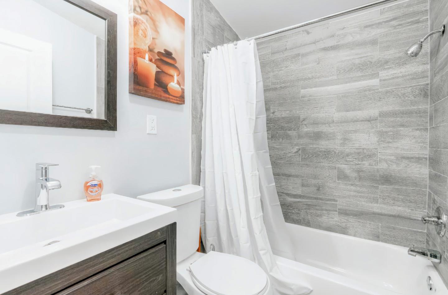 Bathroom(s)