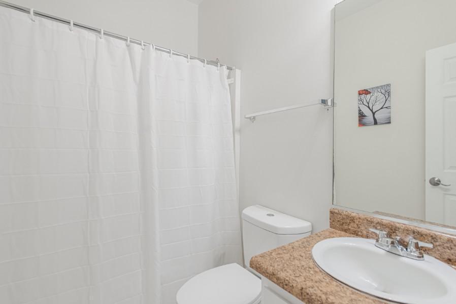 Bathroom(s)