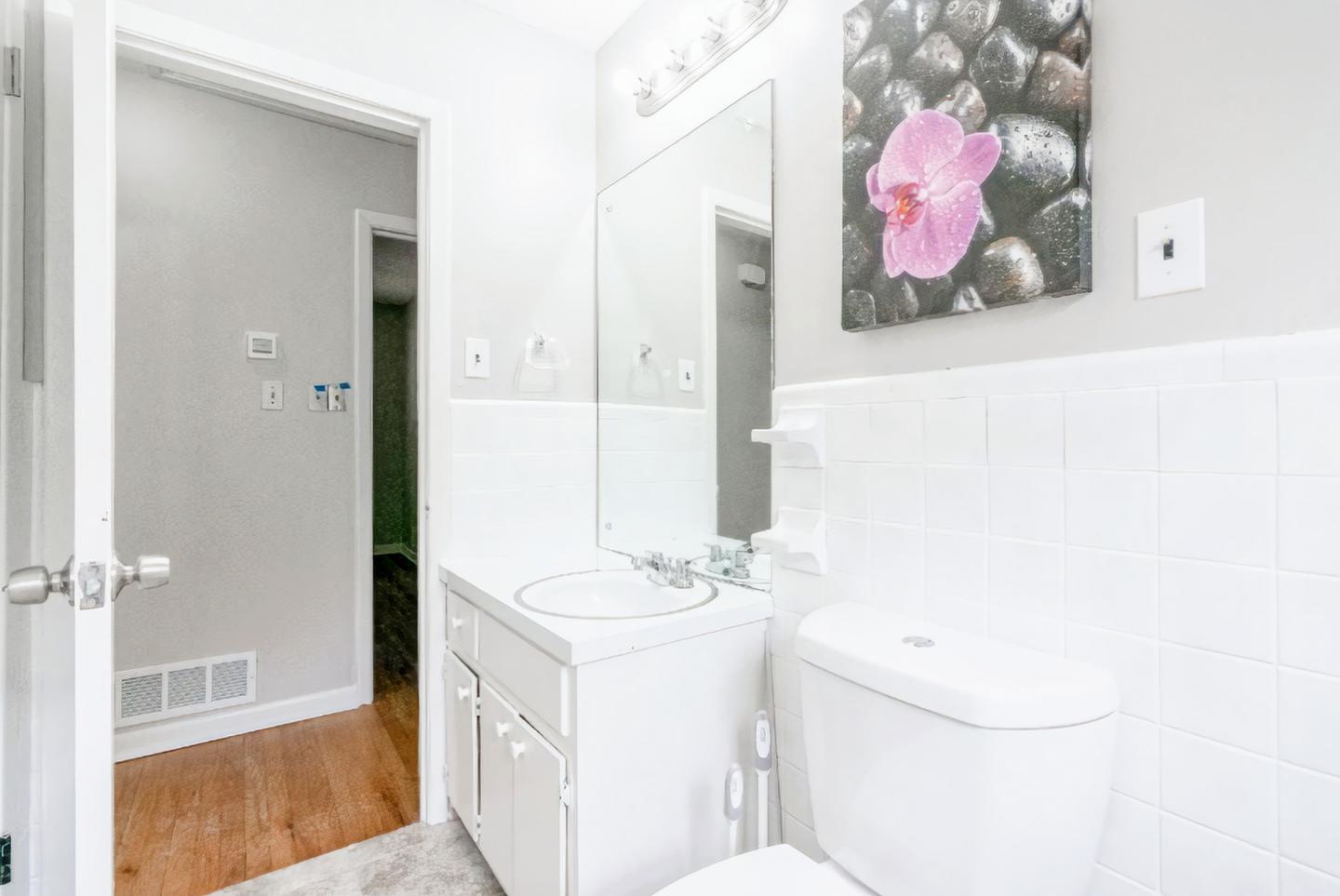 Bathroom(s)