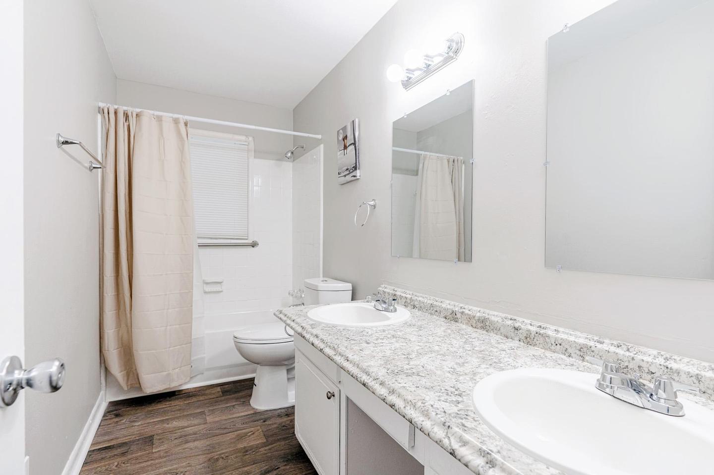 Bathroom(s)