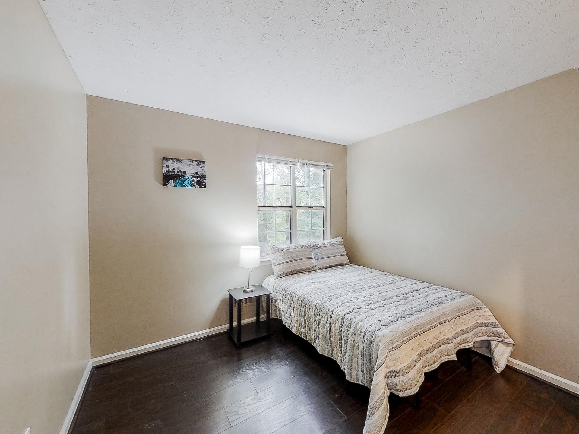 bedroom, detected: bed, window blind