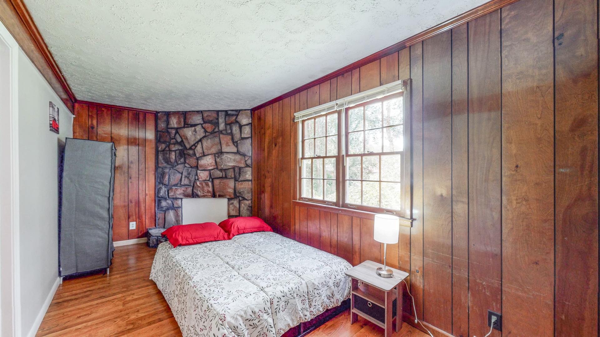 bedroom, detected: bed