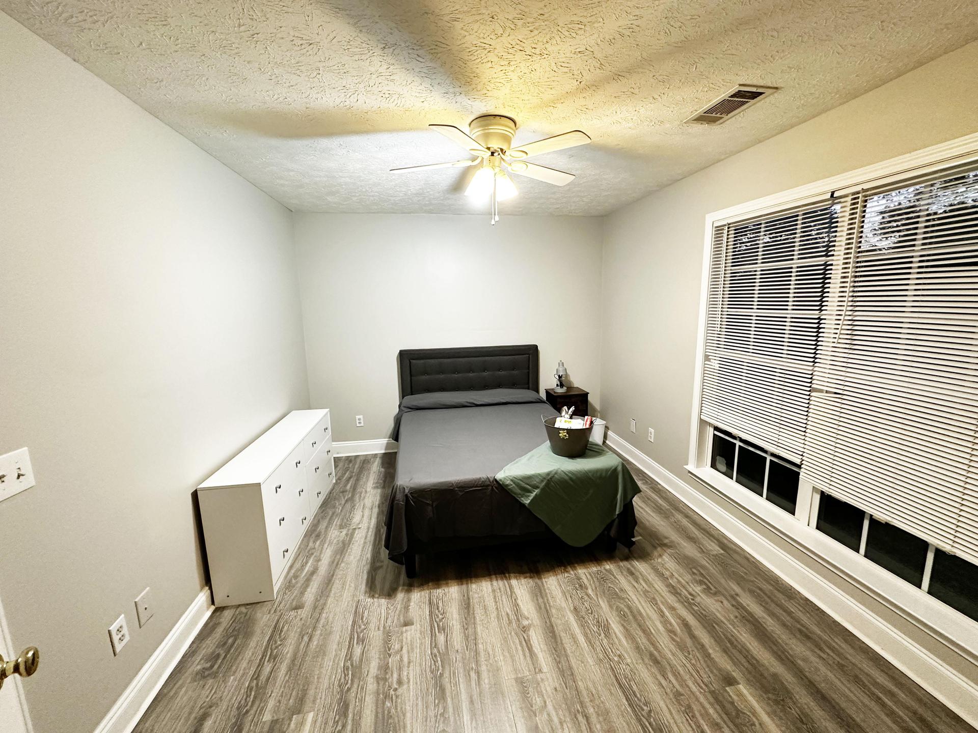 Huge room with room for Table or desk