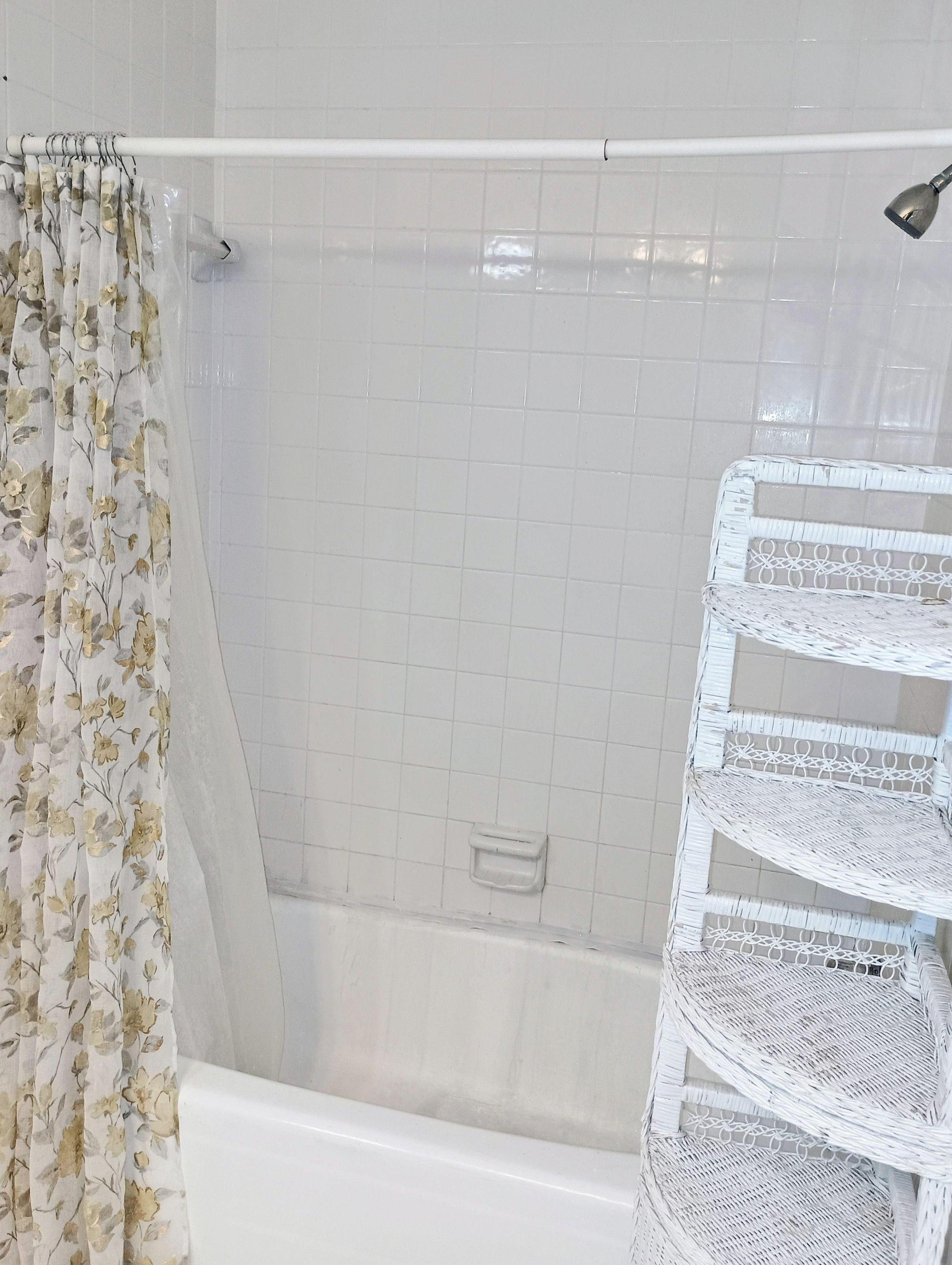 Shared bath Shower and tub