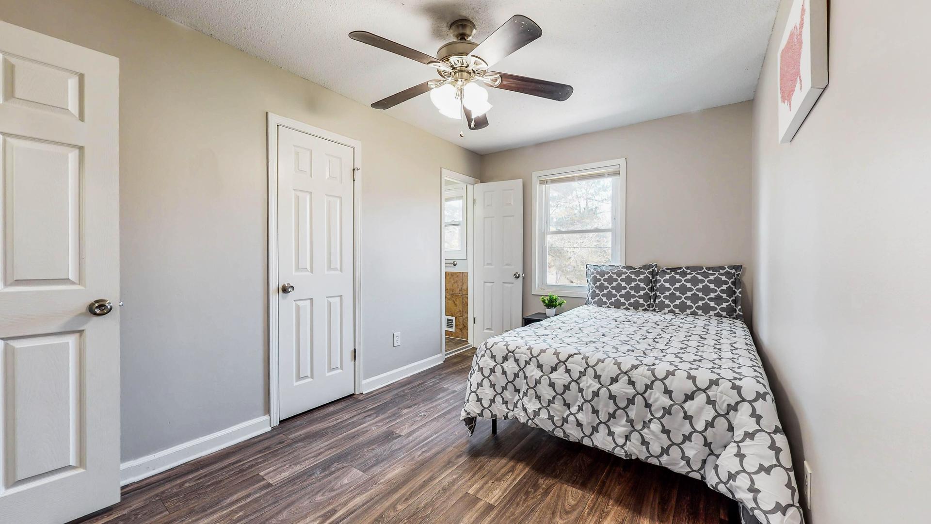 bedroom, detected: ceiling fan, window blind, bed