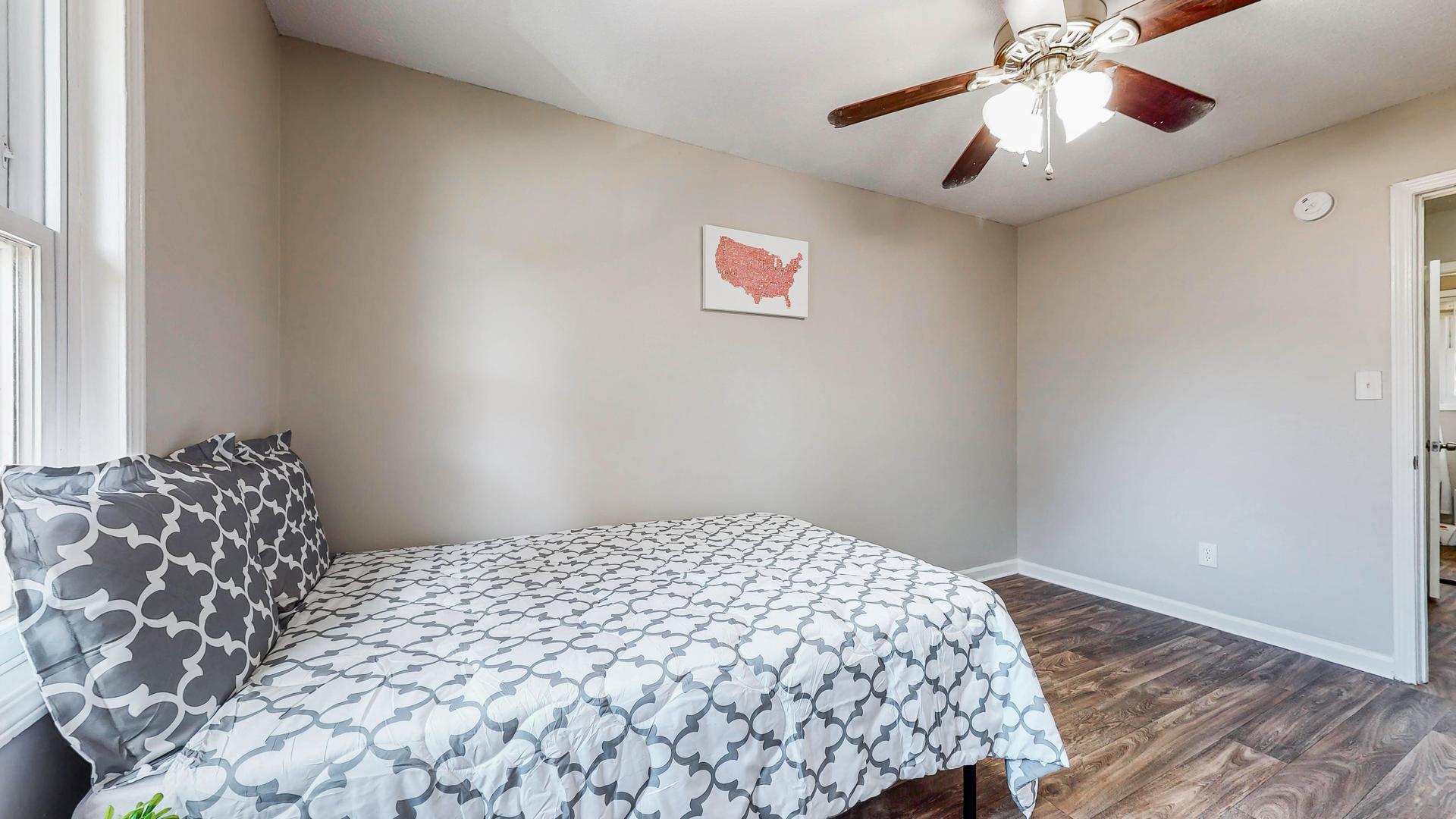 bedroom, detected: ceiling fan, window blind, bed