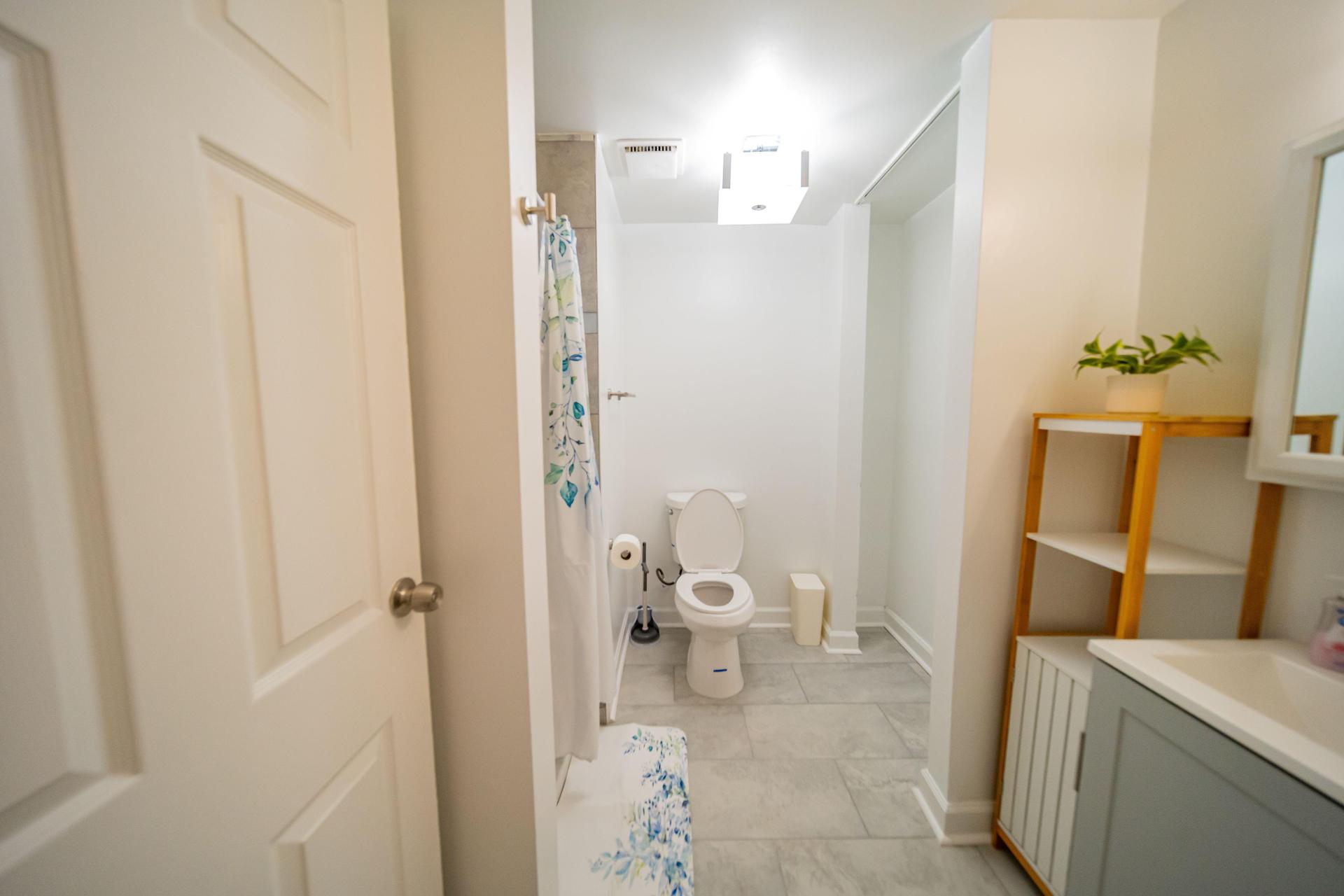 Upper Floor Hall bath for Bedrooms 6, 7, 8, 9