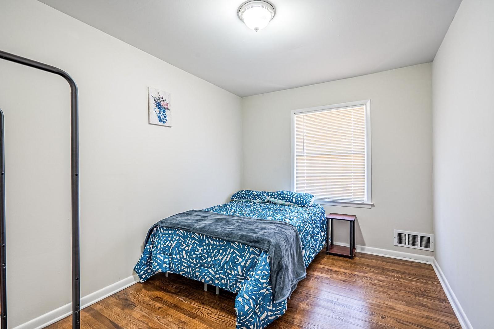 bedroom, detected: bed