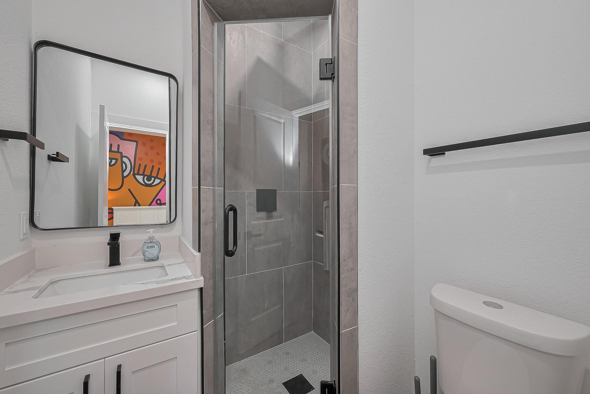 The Picasso's Private Ensuite Bathroom.