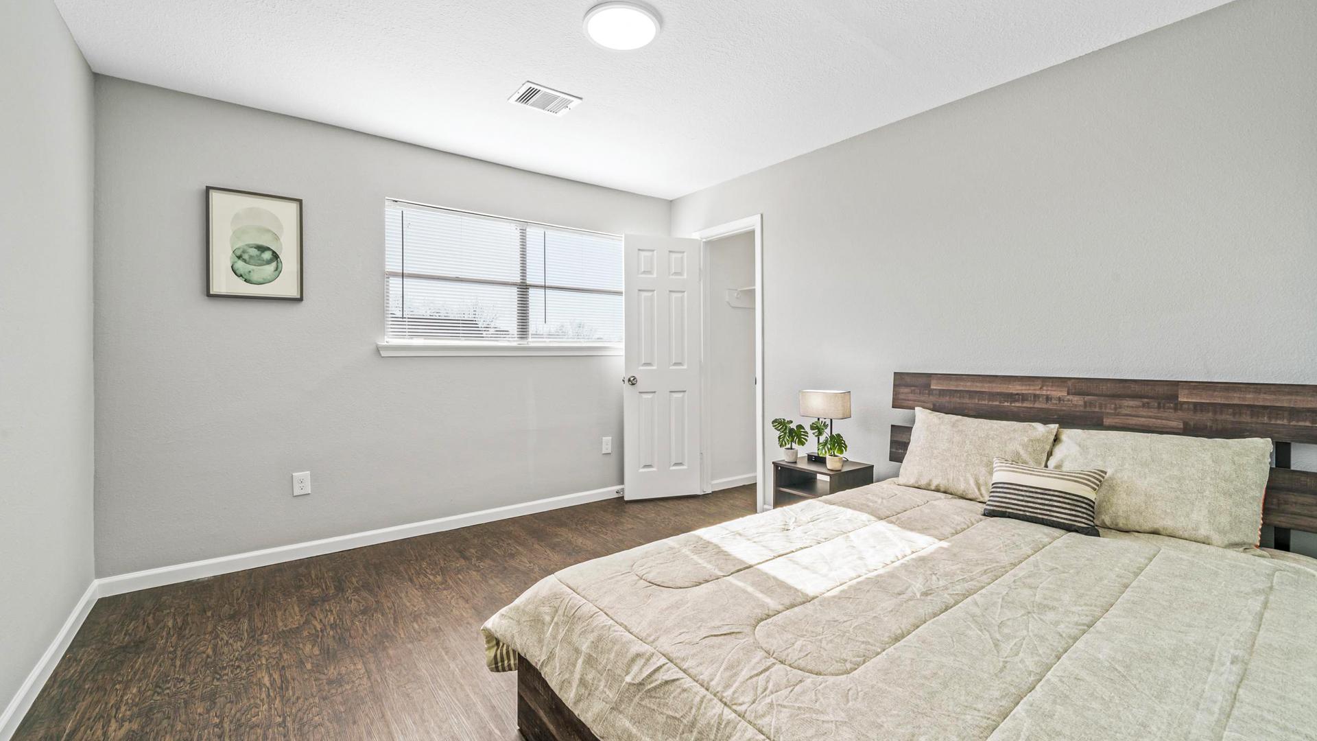 bedroom, detected: bed