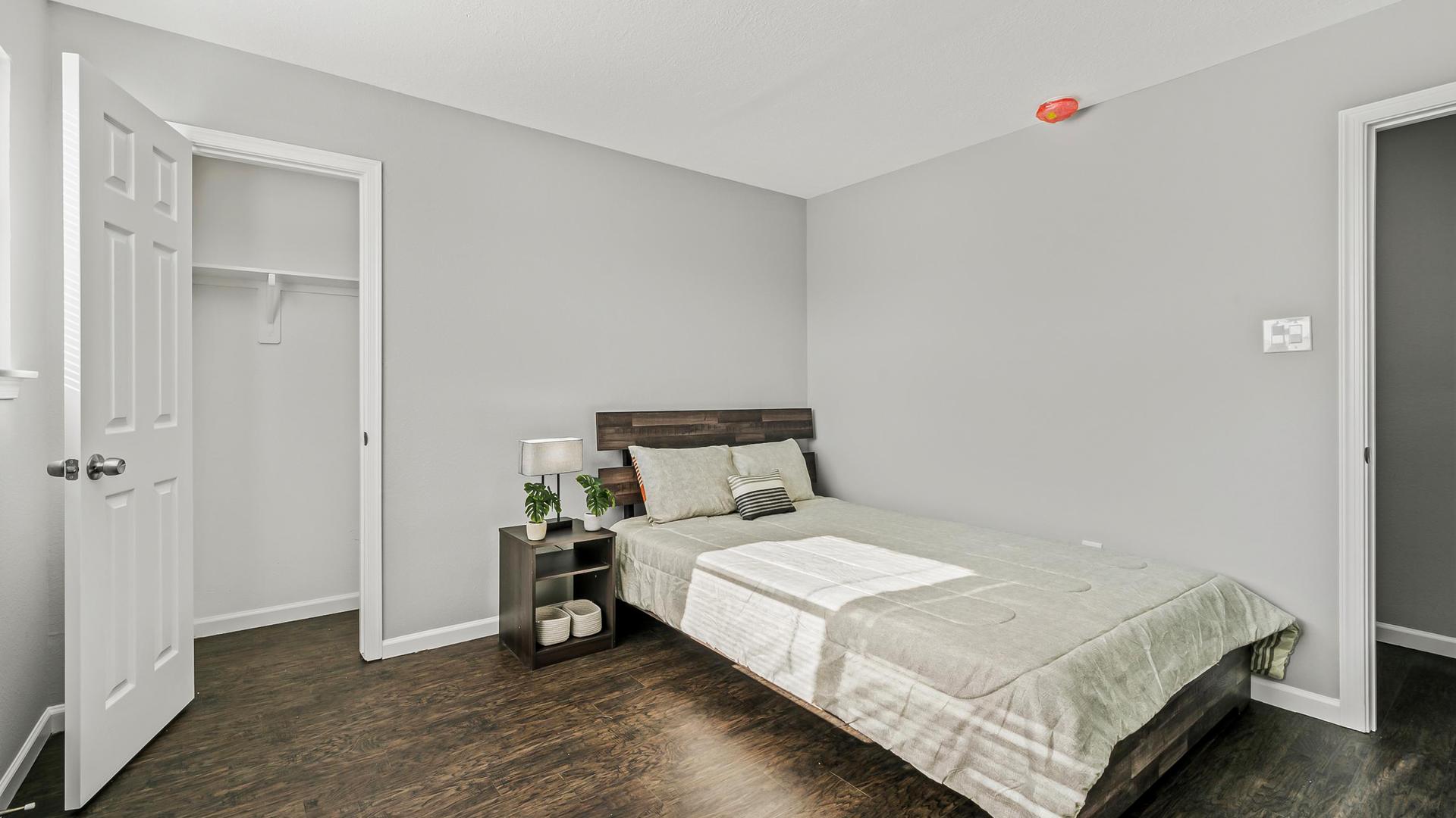 bedroom, detected: bed