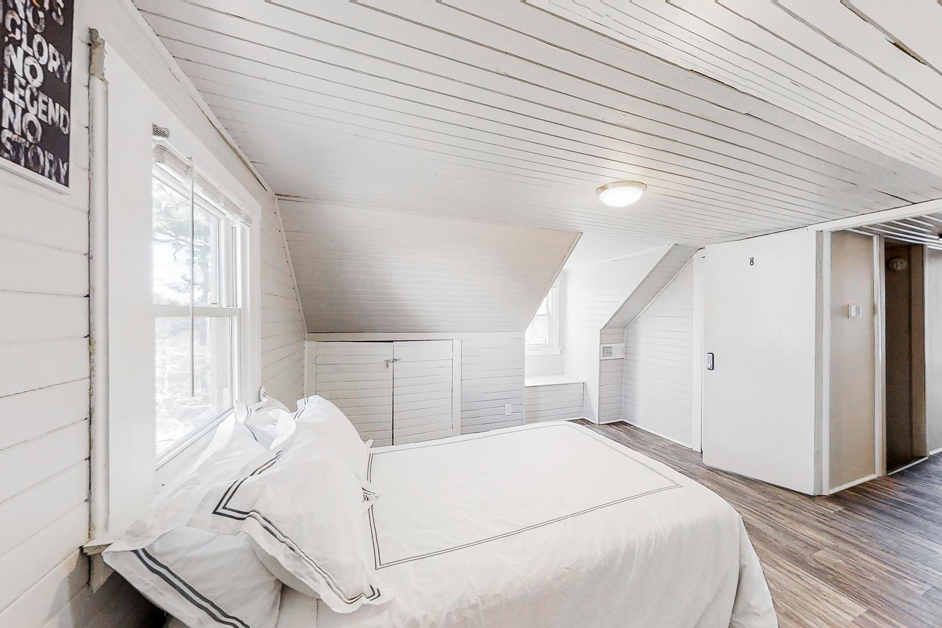 bedroom, detected: bed