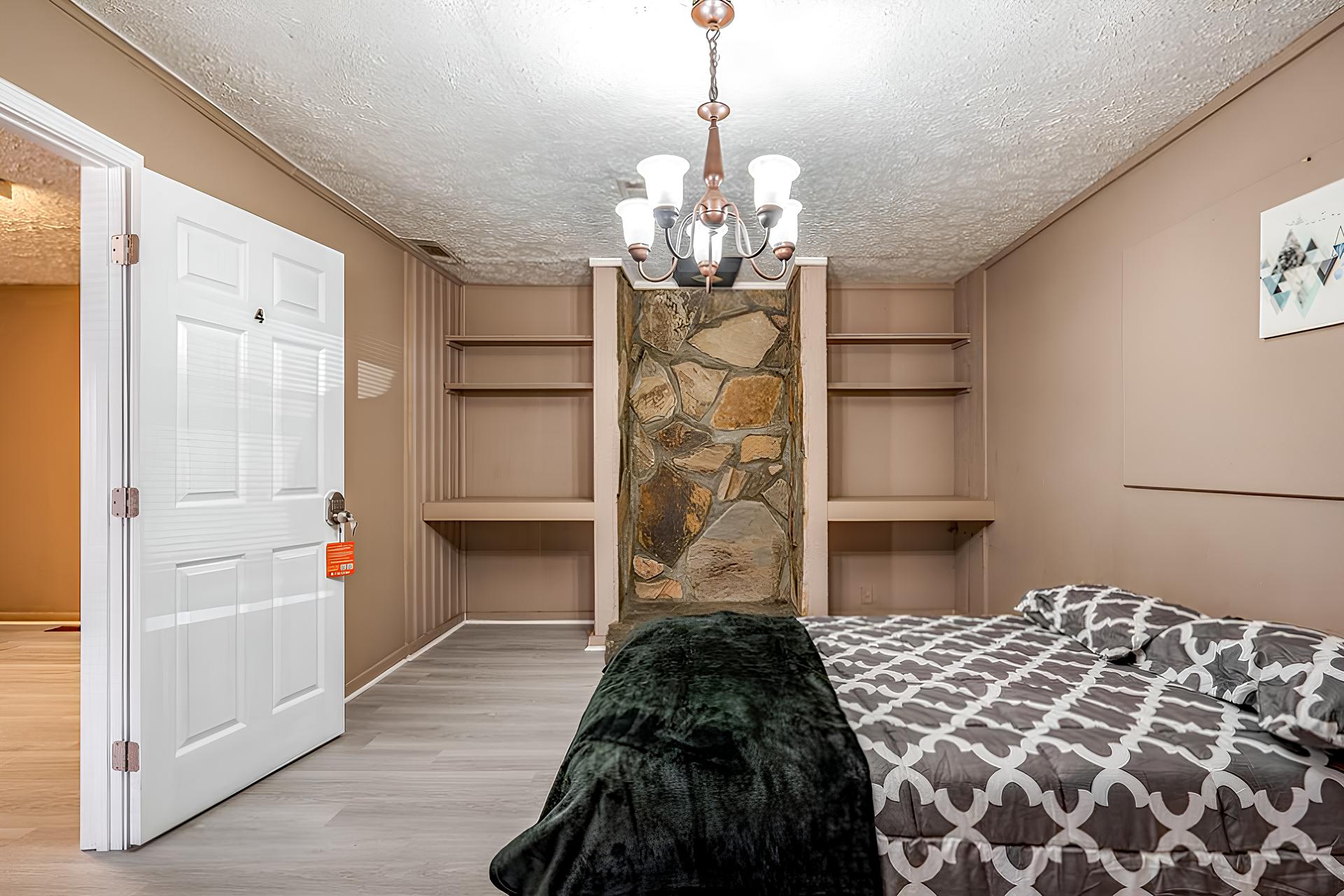 bedroom, detected: bed