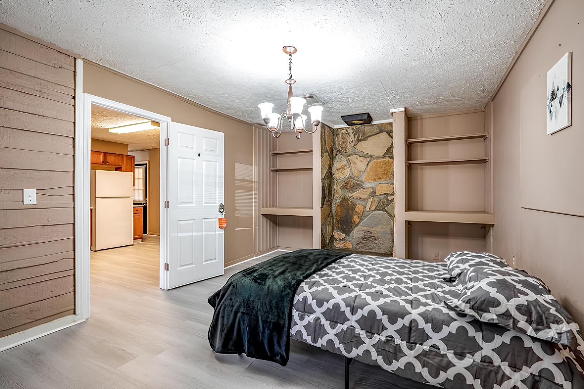 bedroom, detected: bed