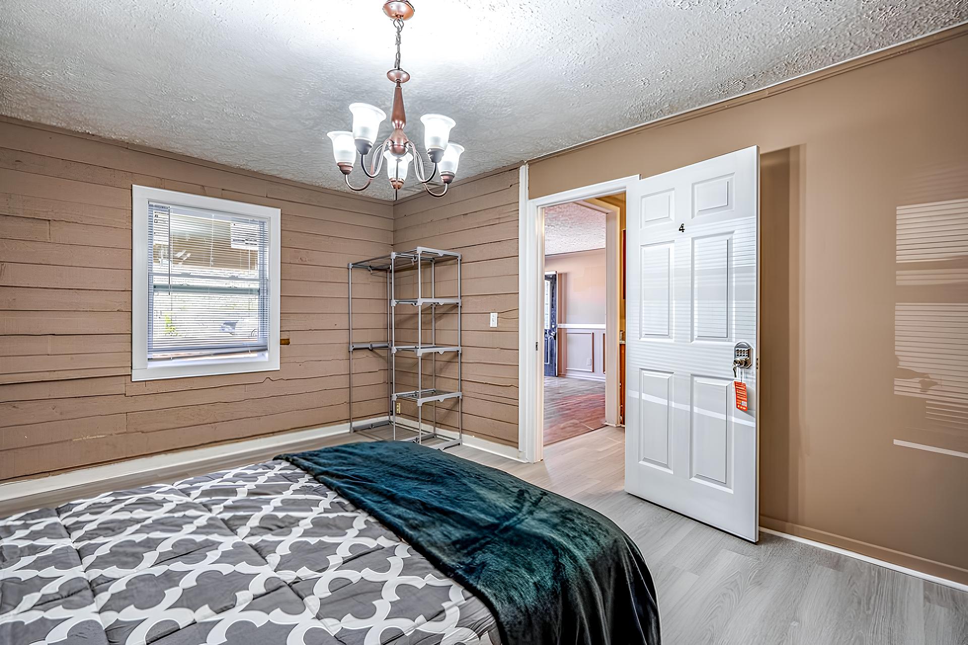 bedroom, detected: bed