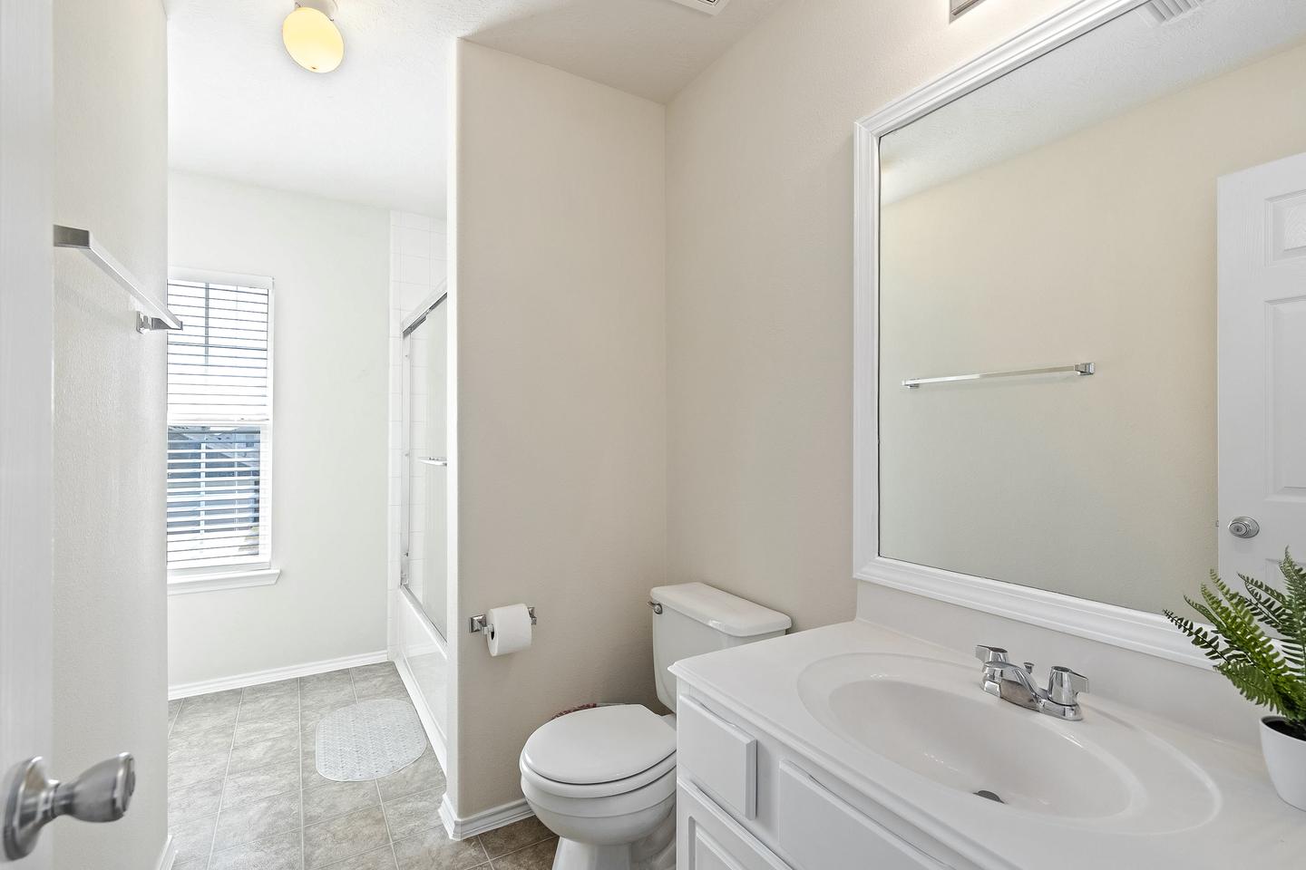 Jack N Jill only shared with one other roomie! Spacious bathroom with tub and shower!