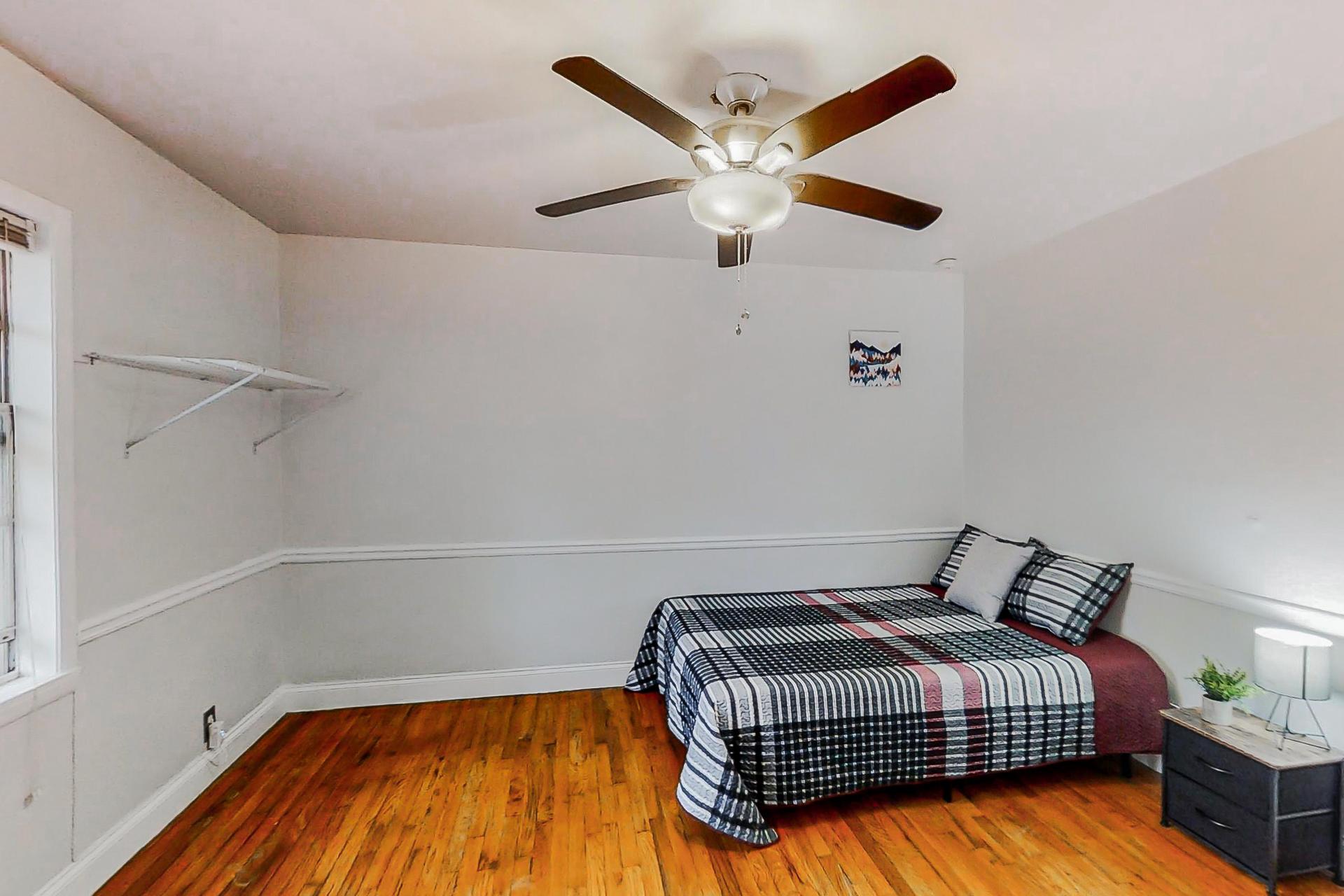 bedroom, detected: ceiling fan, window blind, bed