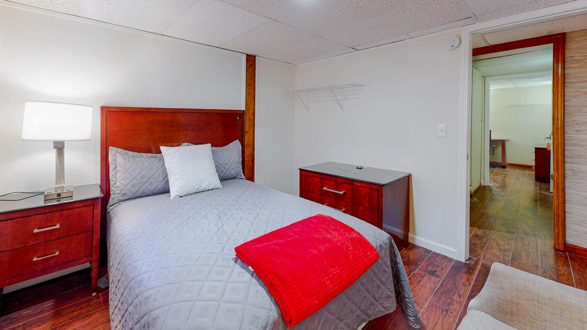 bedroom, detected: bed