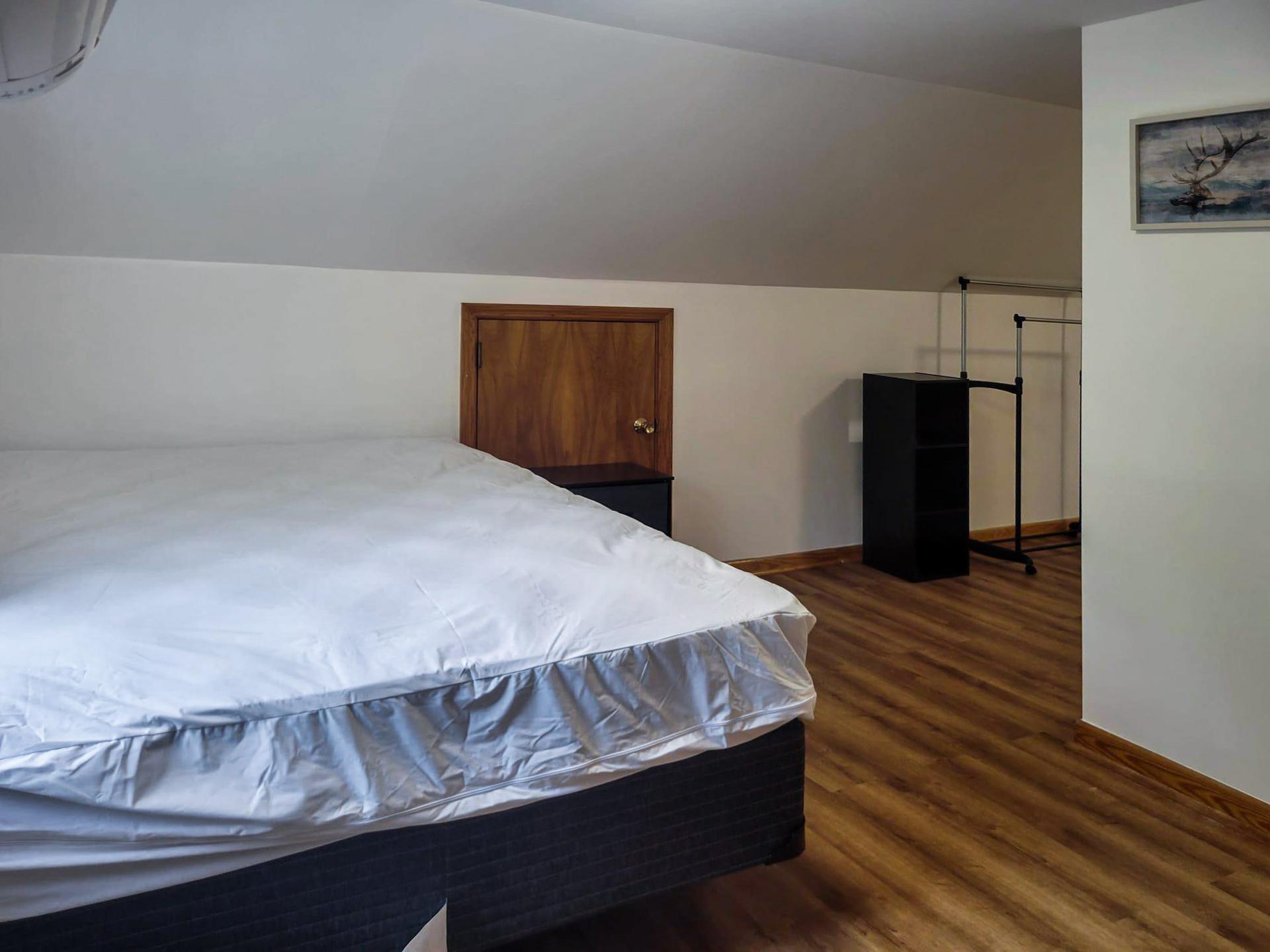 bedroom, detected: bed