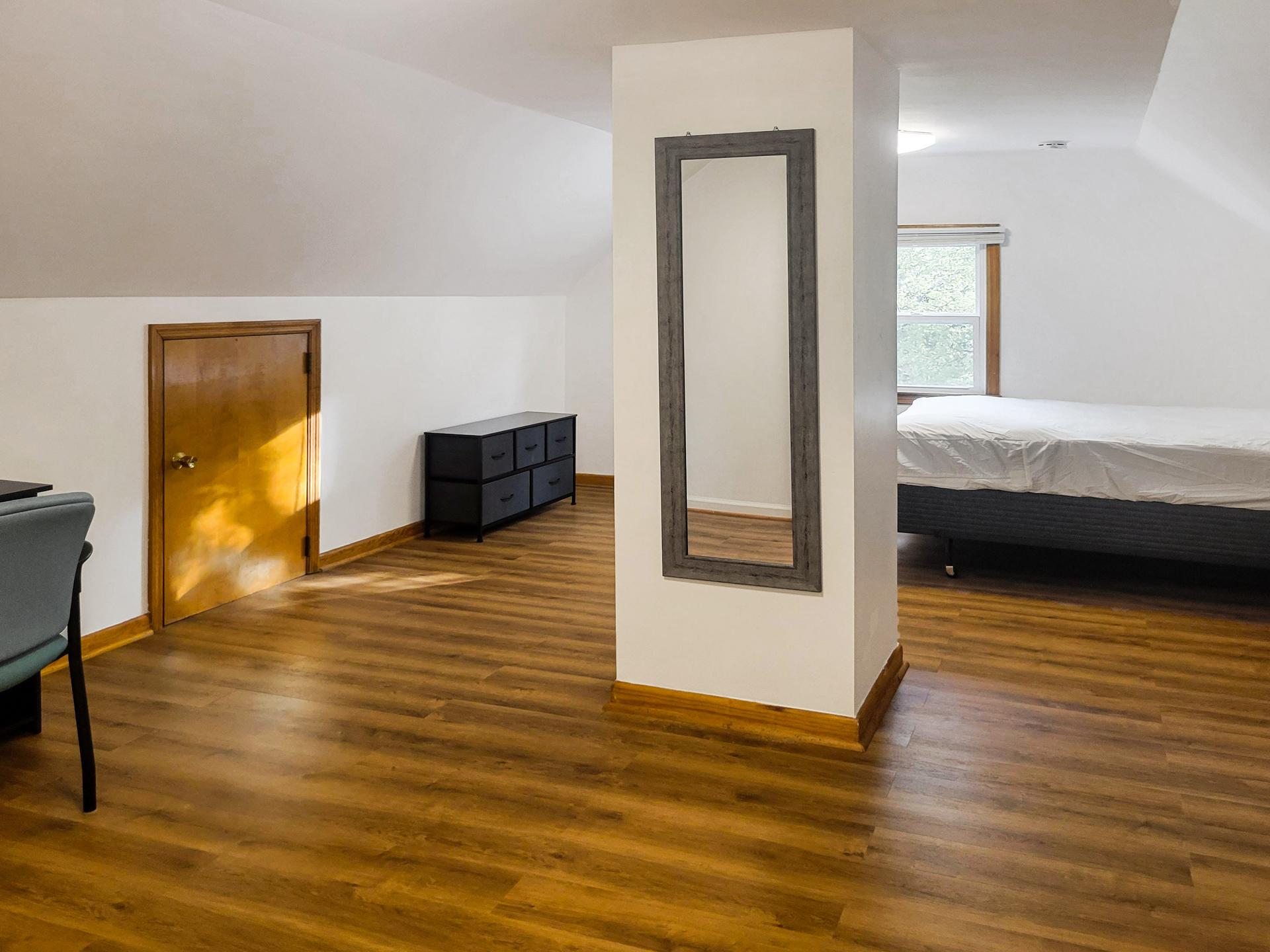 bedroom, detected: bed