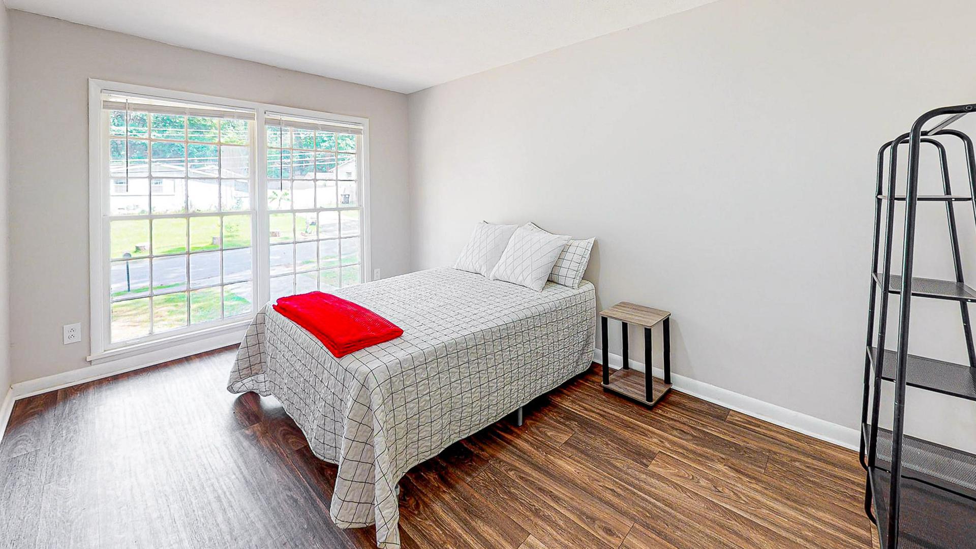 bedroom, detected: bed