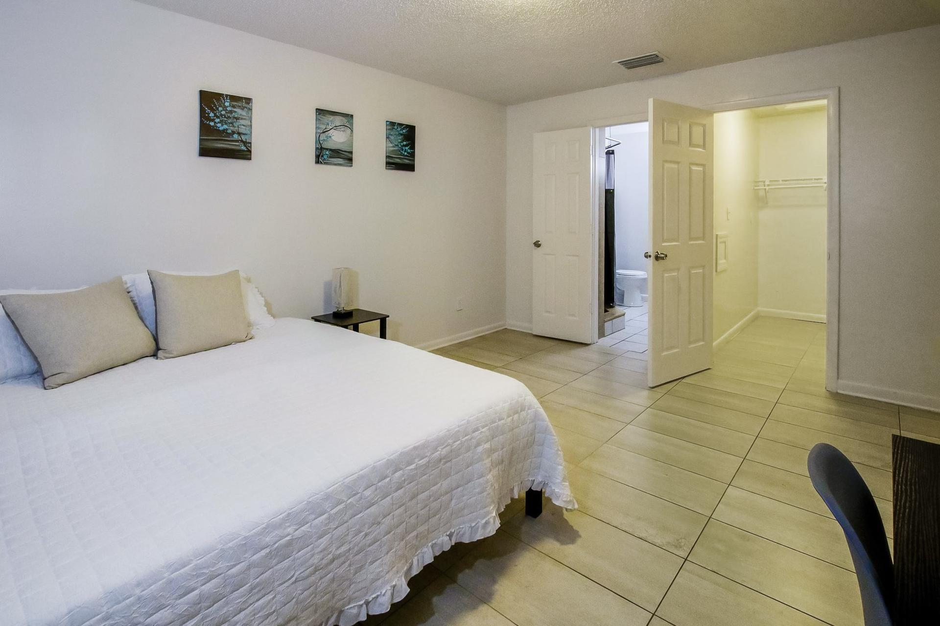 bedroom, detected: bed