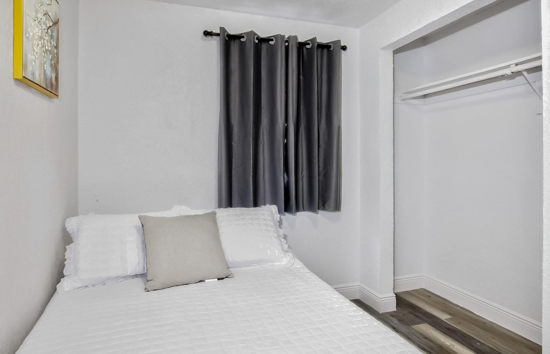 bedroom, detected: bed